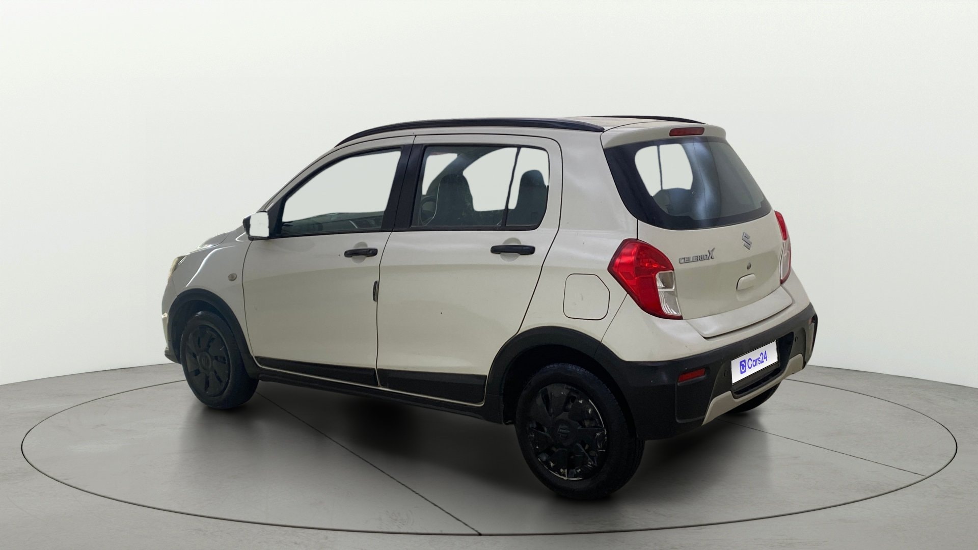 View 2019 Maruti Suzuki 1000 Base Variant Image 2 Used 2019 Maruti Suzuki 1000 Base Variant Image 2