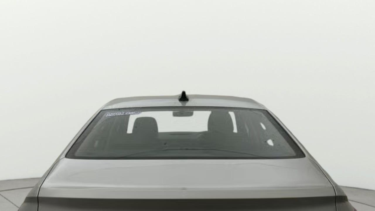 View 2023 Skoda Slavia Style 1.5 TSI DSG Image 4 Used 2023 Skoda Slavia Style 1.5 TSI DSG Image 4