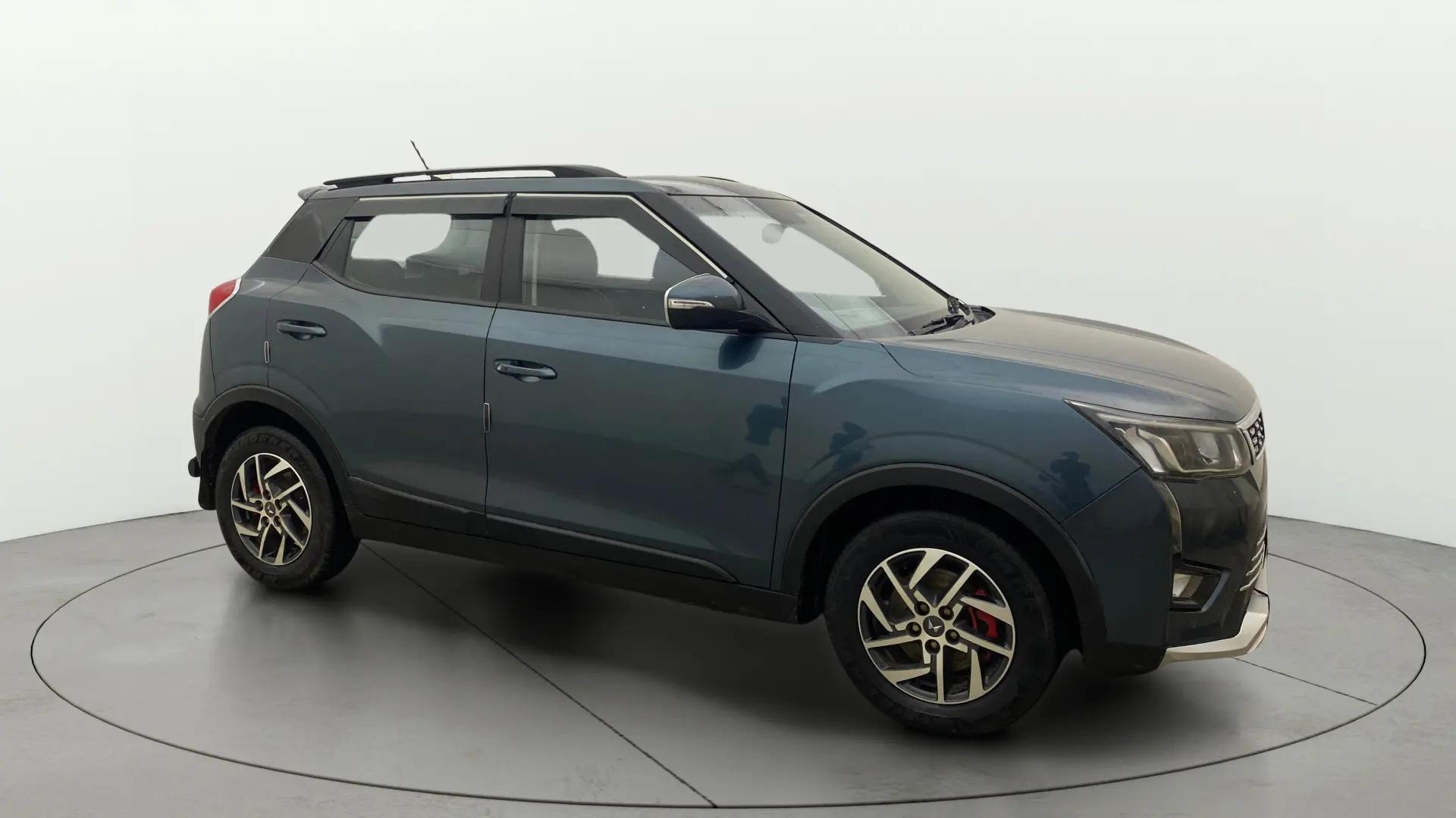 View 2022 Mahindra XUV300 W4 Petrol BS IV Image 23 Used 2022 Mahindra XUV300 W4 Petrol BS IV Image 23