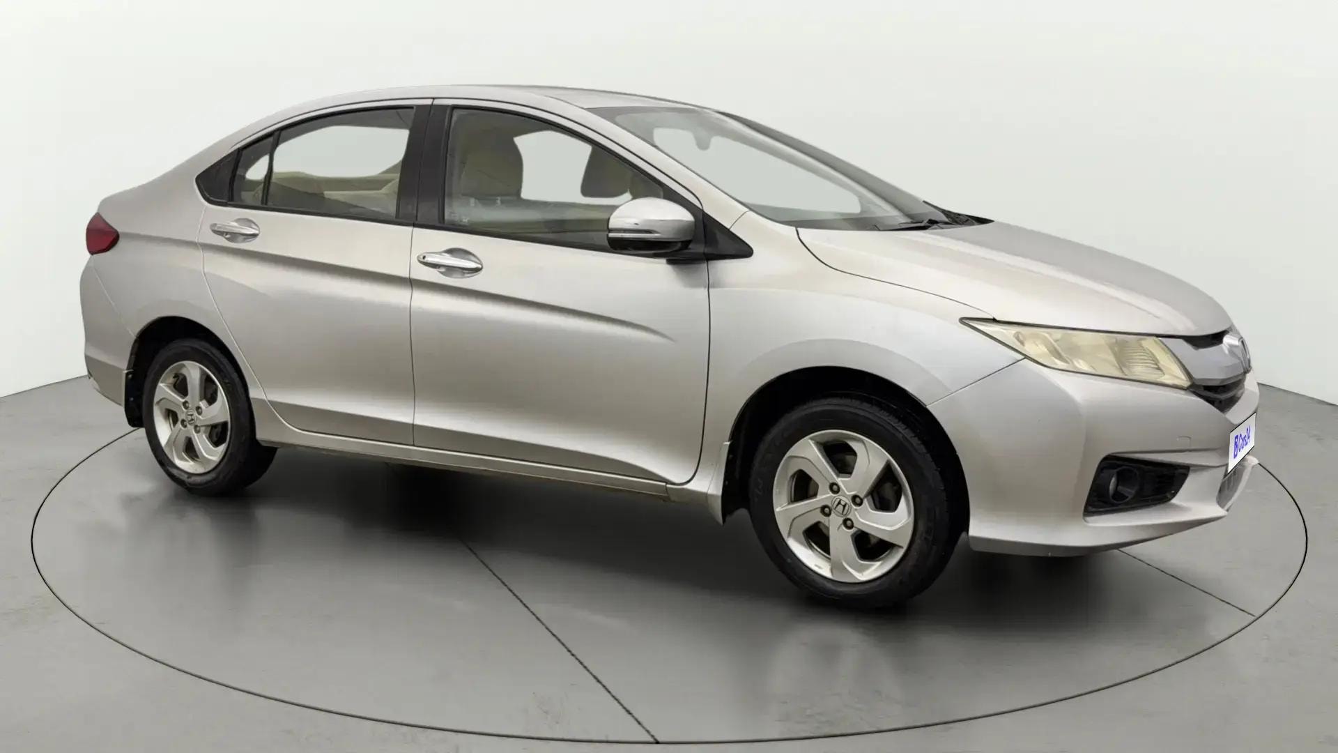 View 2015 Honda City ZX MT Diesel Anniversary Edition Image 22 Used 2015 Honda City ZX MT Diesel Anniversary Edition Image 22
