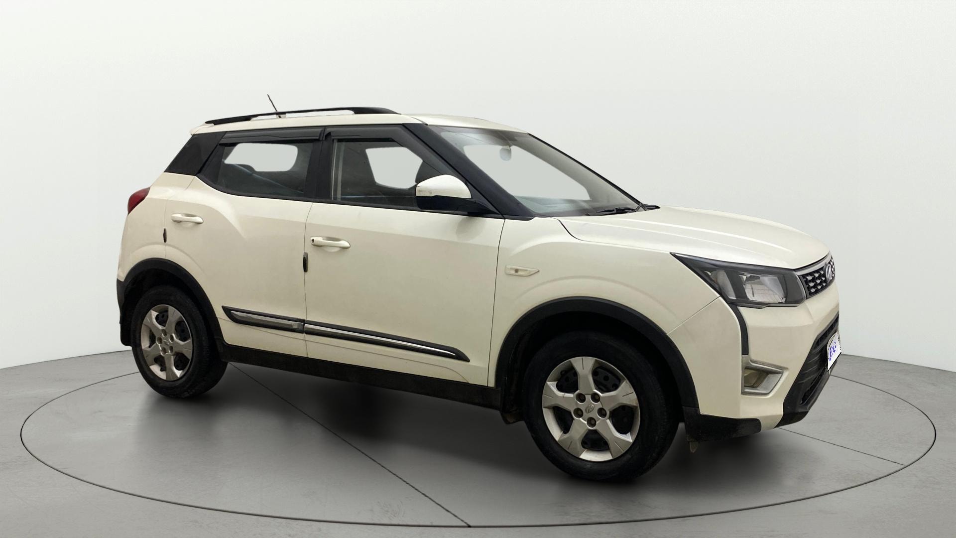 View 2021 Mahindra XUV300 W4 Petrol BS IV Image 21 Used 2021 Mahindra XUV300 W4 Petrol BS IV Image 21