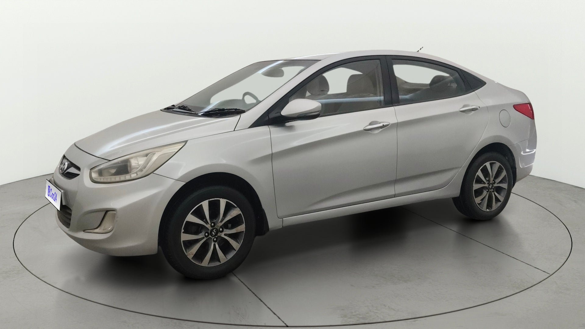 View 2013 Hyundai Fluidic Verna 1.6 VTVT SX AT Image 36 Used 2013 Hyundai Fluidic Verna 1.6 VTVT SX AT Image 36