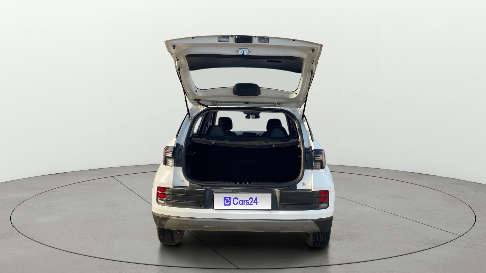 View 2023 Hyundai Venue E 1.2 Petrol BS IV Image 16 Used 2023 Hyundai Venue E 1.2 Petrol BS IV Image 16