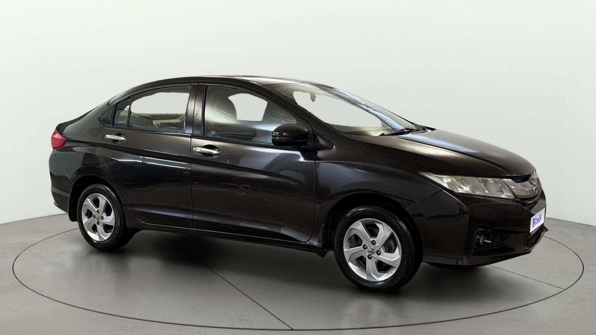 View 2016 Honda City ZX MT Diesel Anniversary Edition Image 14 Used 2016 Honda City ZX MT Diesel Anniversary Edition Image 14