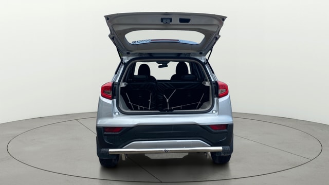 View Mahindra XUV300 Image 17 Used Mahindra XUV300 Image 17