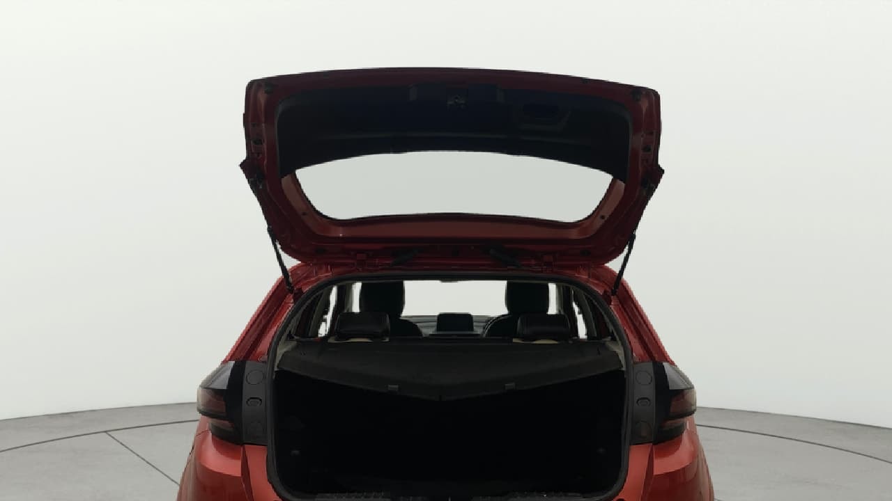 View 2022 Tata Altroz XZ Petrol Image 39 Used 2022 Tata Altroz XZ Petrol Image 39