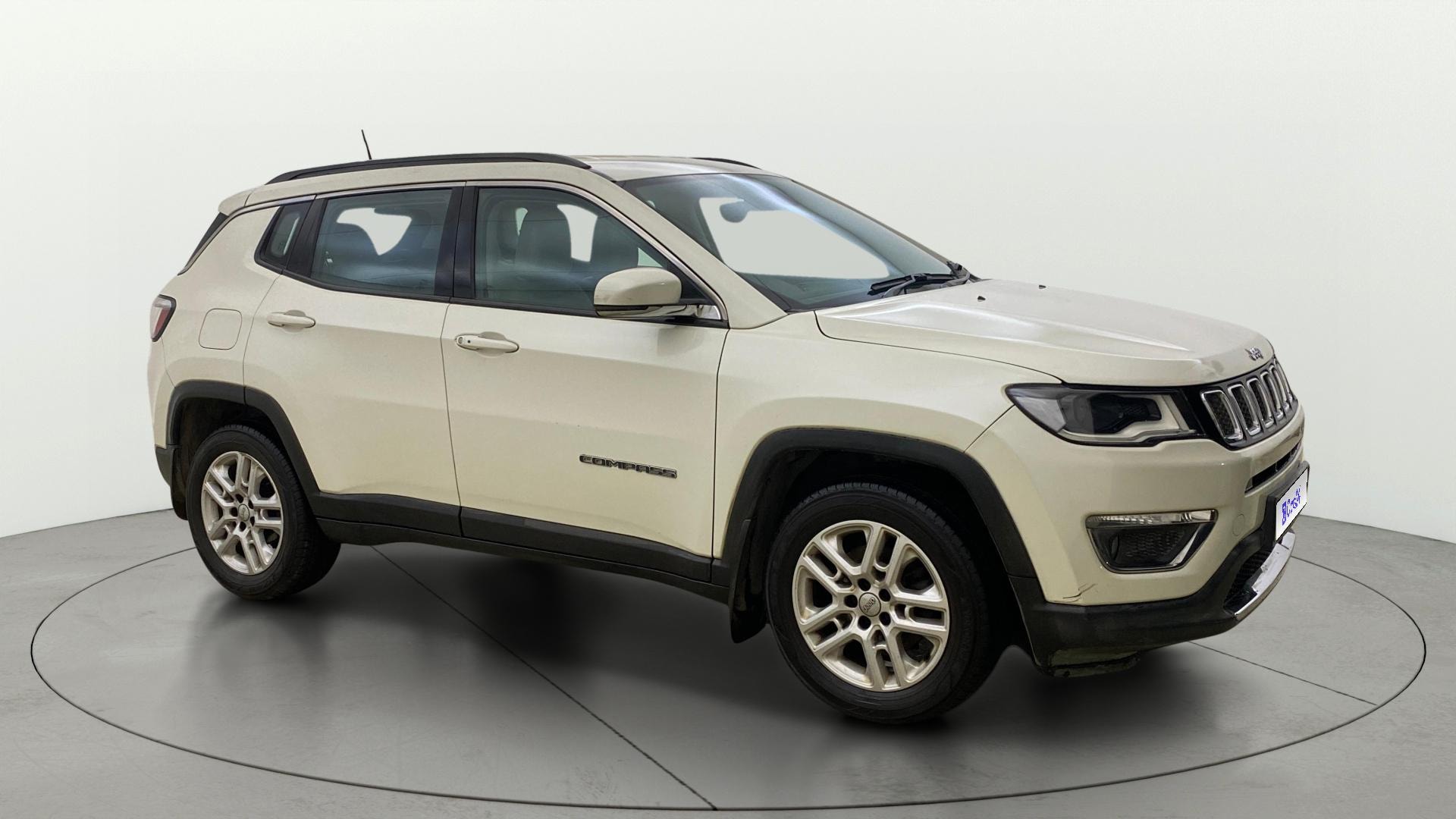 View 2017 Jeep Compass Limited 4X4 2.0 Diesel BS IV Image 37 Used 2017 Jeep Compass Limited 4X4 2.0 Diesel BS IV Image 37