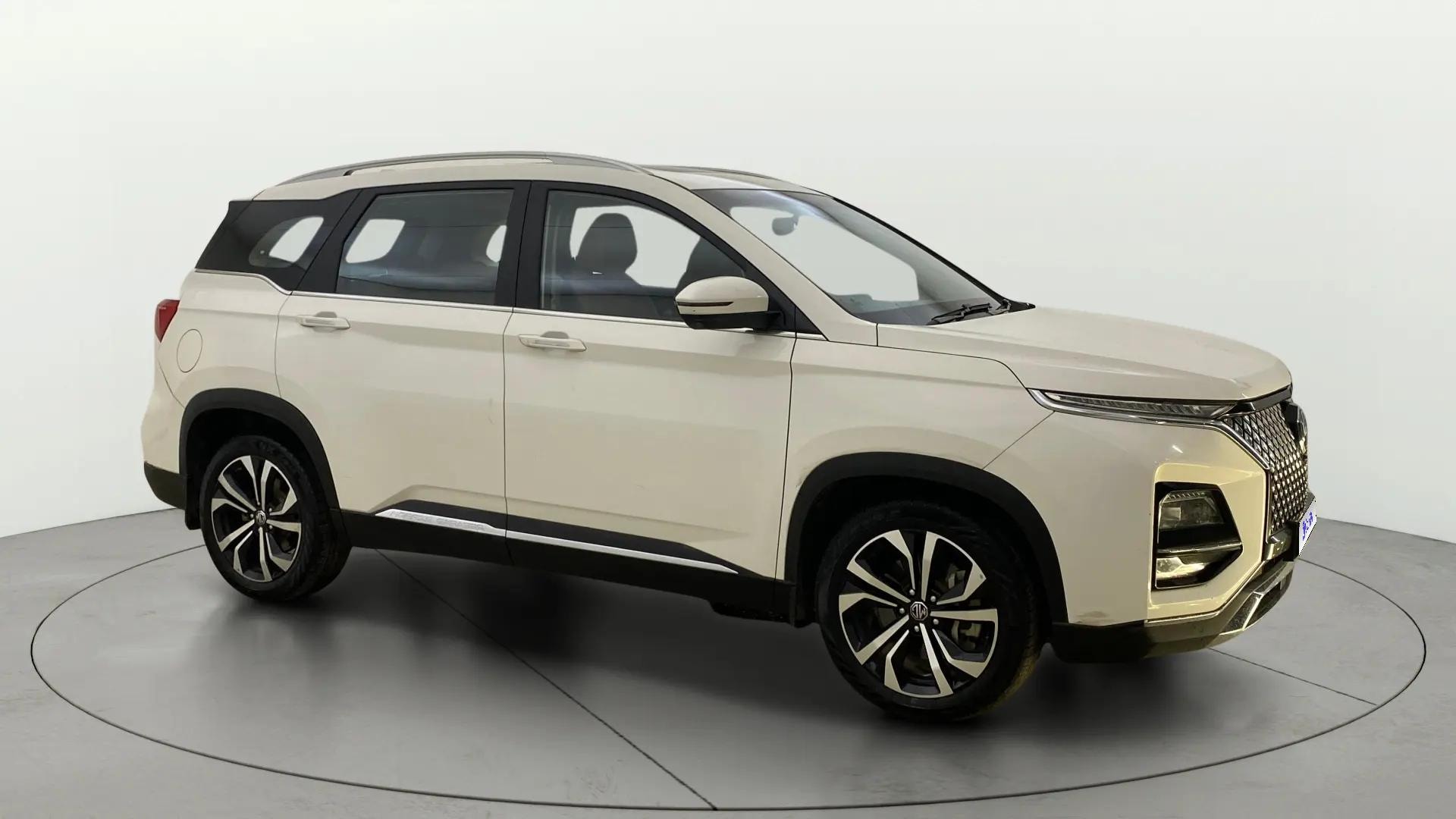 Used 2024 MG Hector Plus Used 2024 MG Hector Plus