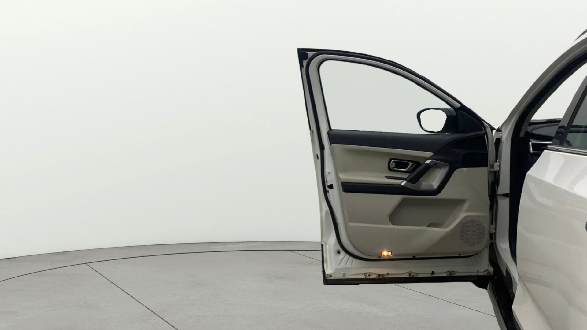 View 2022 Tata Safari XZ Plus 6S Image 40 Used 2022 Tata Safari XZ Plus 6S Image 40
