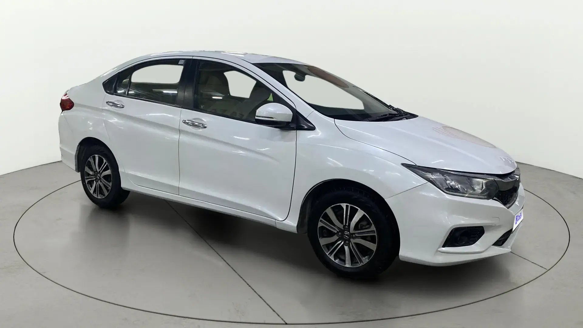 View 2019 Honda City ZX MT Diesel Anniversary Edition Image 14 Used 2019 Honda City ZX MT Diesel Anniversary Edition Image 14