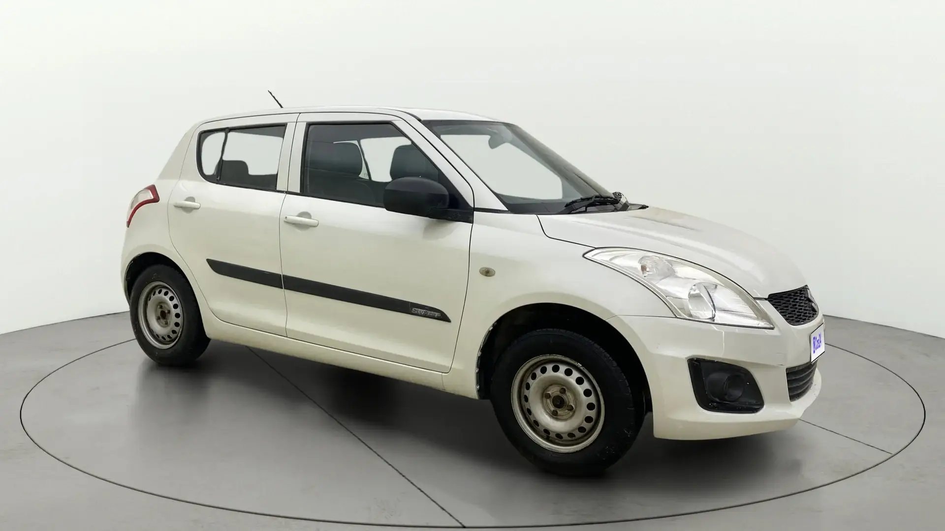 View 2017 Maruti Suzuki 1000 Base Variant Image 21 Used 2017 Maruti Suzuki 1000 Base Variant Image 21