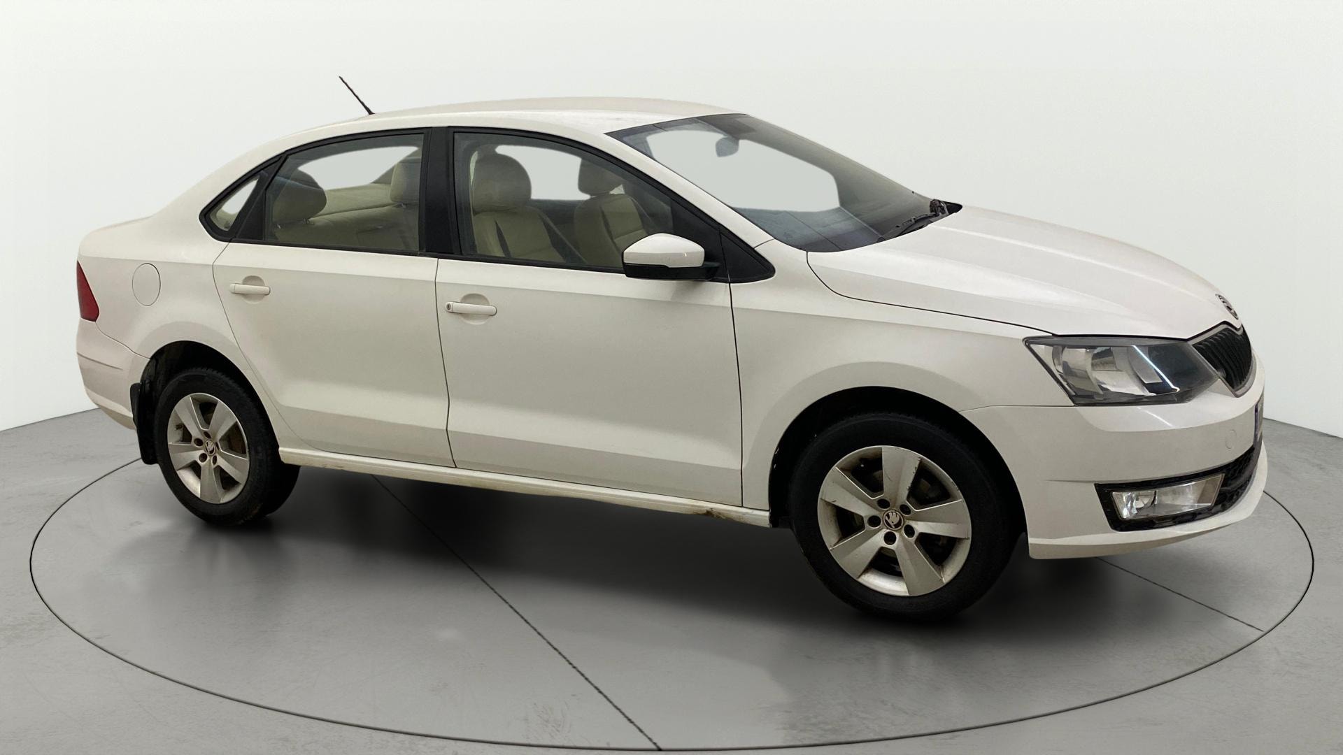View 2018 Skoda Rapid 1.6 MPI Ambition Petrol BS IV Image 21 Used 2018 Skoda Rapid 1.6 MPI Ambition Petrol BS IV Image 21