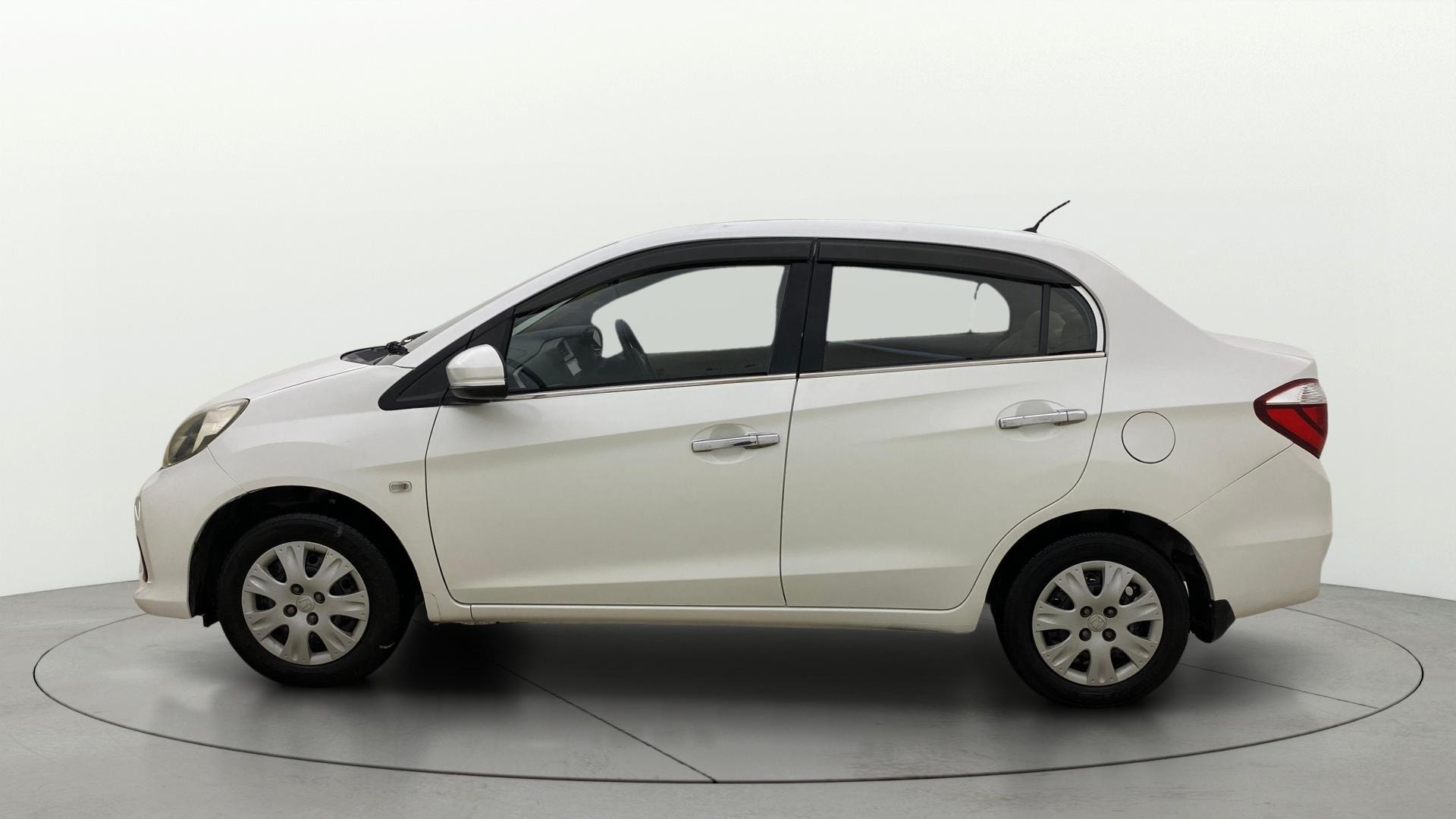 View 2017 Honda Amaze E MT Petrol BS IV Image 5 Used 2017 Honda Amaze E MT Petrol BS IV Image 5