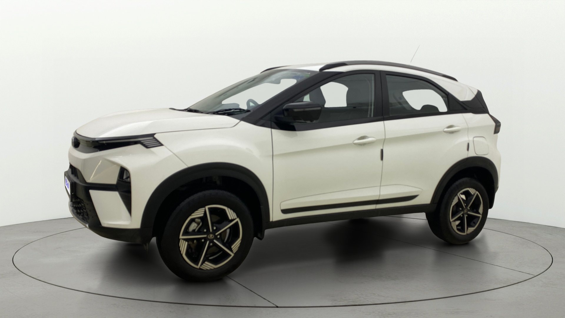 View 2025 Tata Nexon Revotron XE Image 37 Used 2025 Tata Nexon Revotron XE Image 37