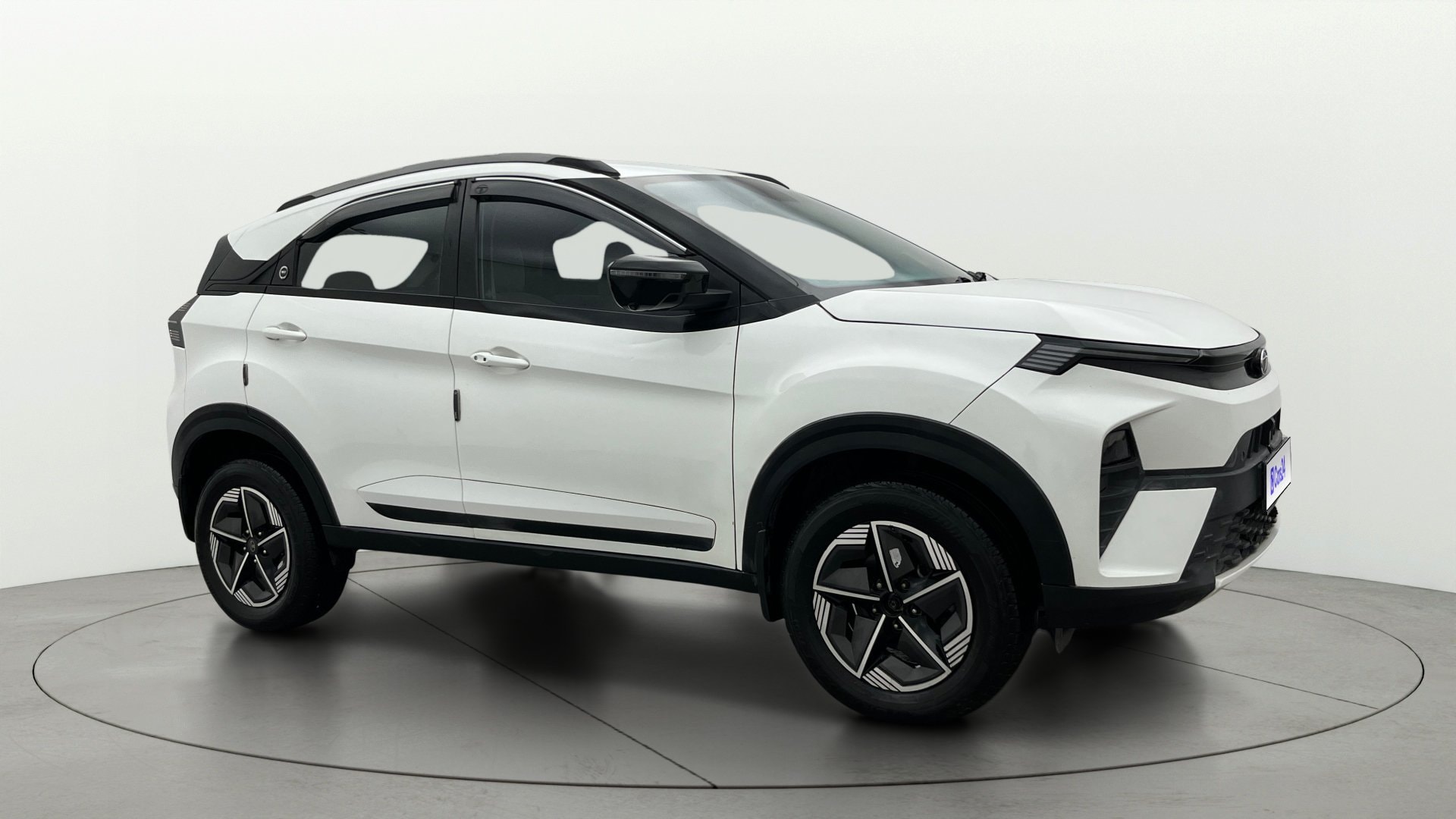 View 2023 Tata Nexon Revotron XE Image 14 Used 2023 Tata Nexon Revotron XE Image 14