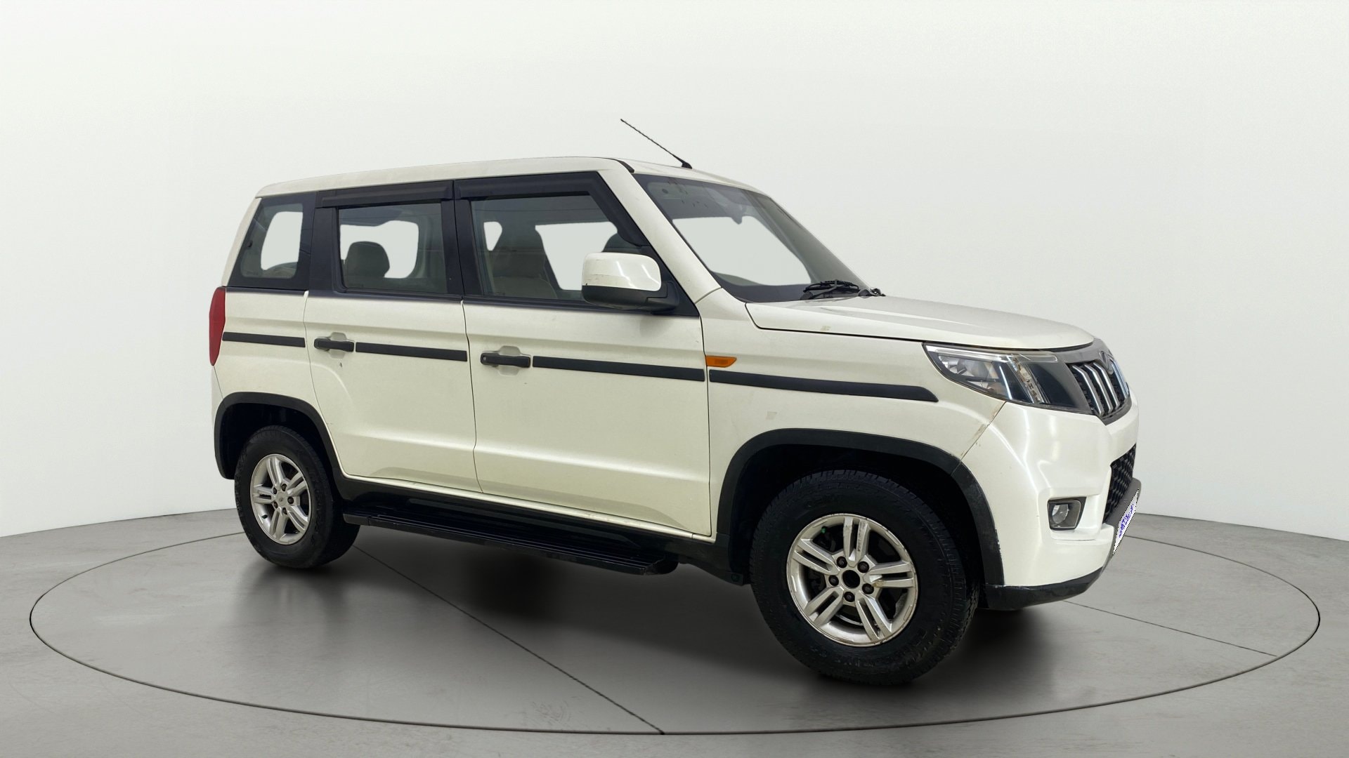 View 2022 Mahindra Bolero Neo N10 (R) Image 23 Used 2022 Mahindra Bolero Neo N10 (R) Image 23