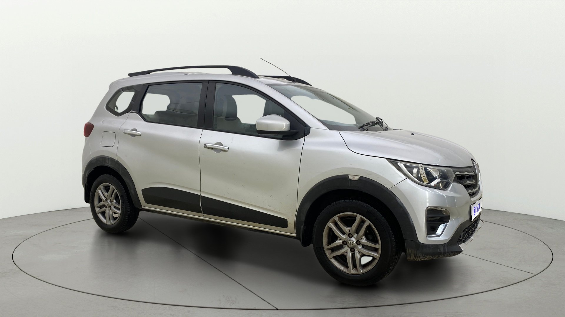View 2020 Renault Triber RXZ Image 23 Used 2020 Renault Triber RXZ Image 23