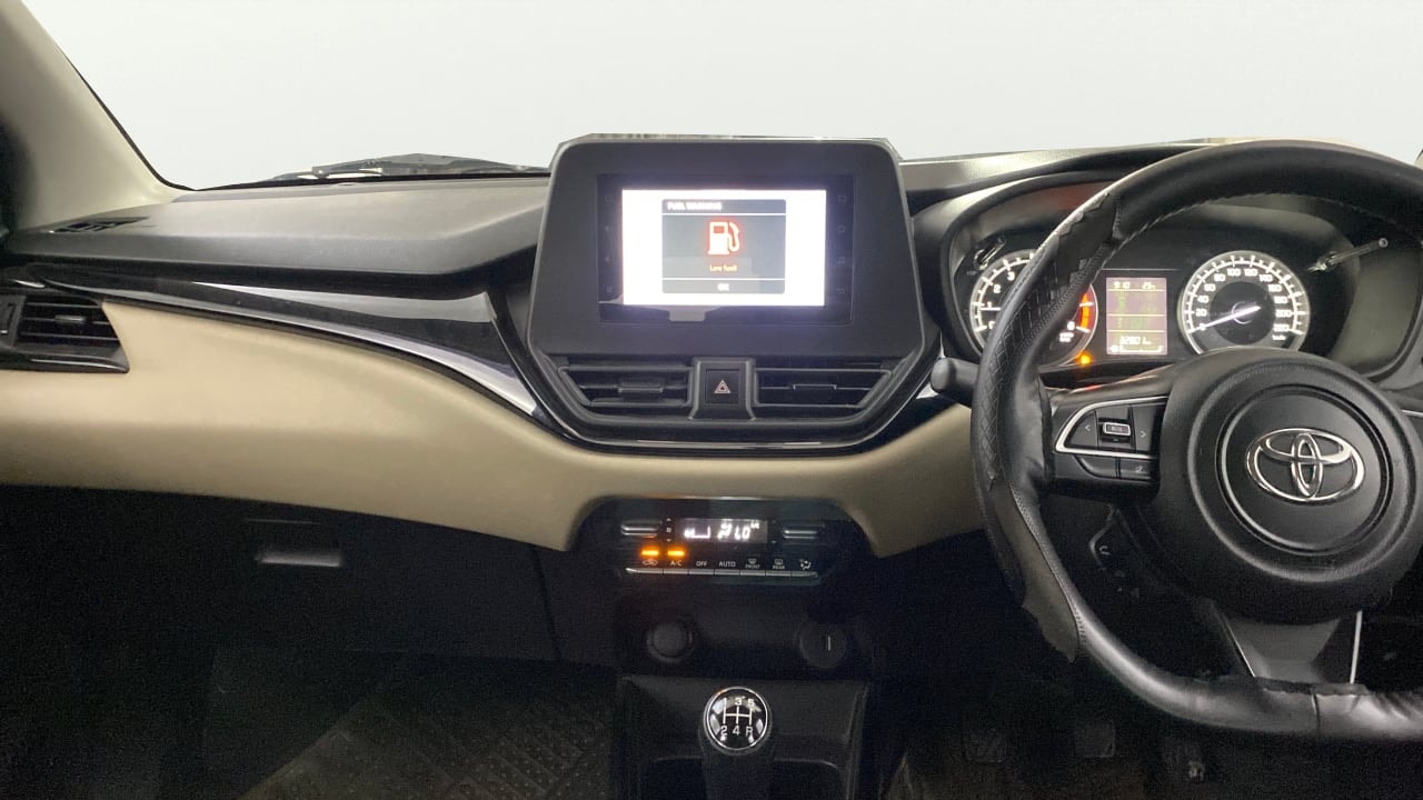 View 2024 Toyota Glanza S MT Image 17 Used 2024 Toyota Glanza S MT Image 17