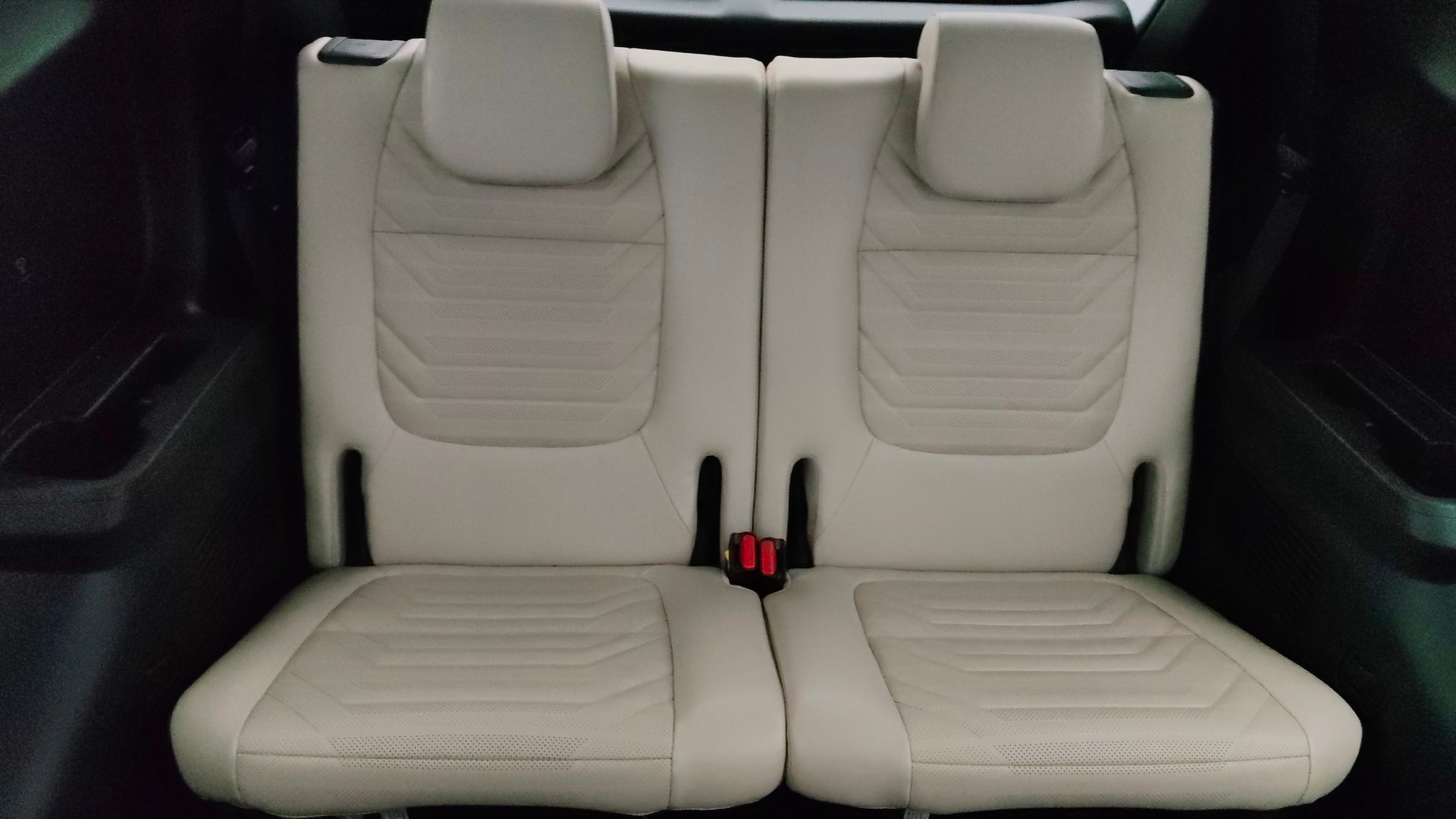 View 2022 Kia Carens Luxury Plus 1.5 AT Diesel 6 STR Image 10 Used 2022 Kia Carens Luxury Plus 1.5 AT Diesel 6 STR Image 10
