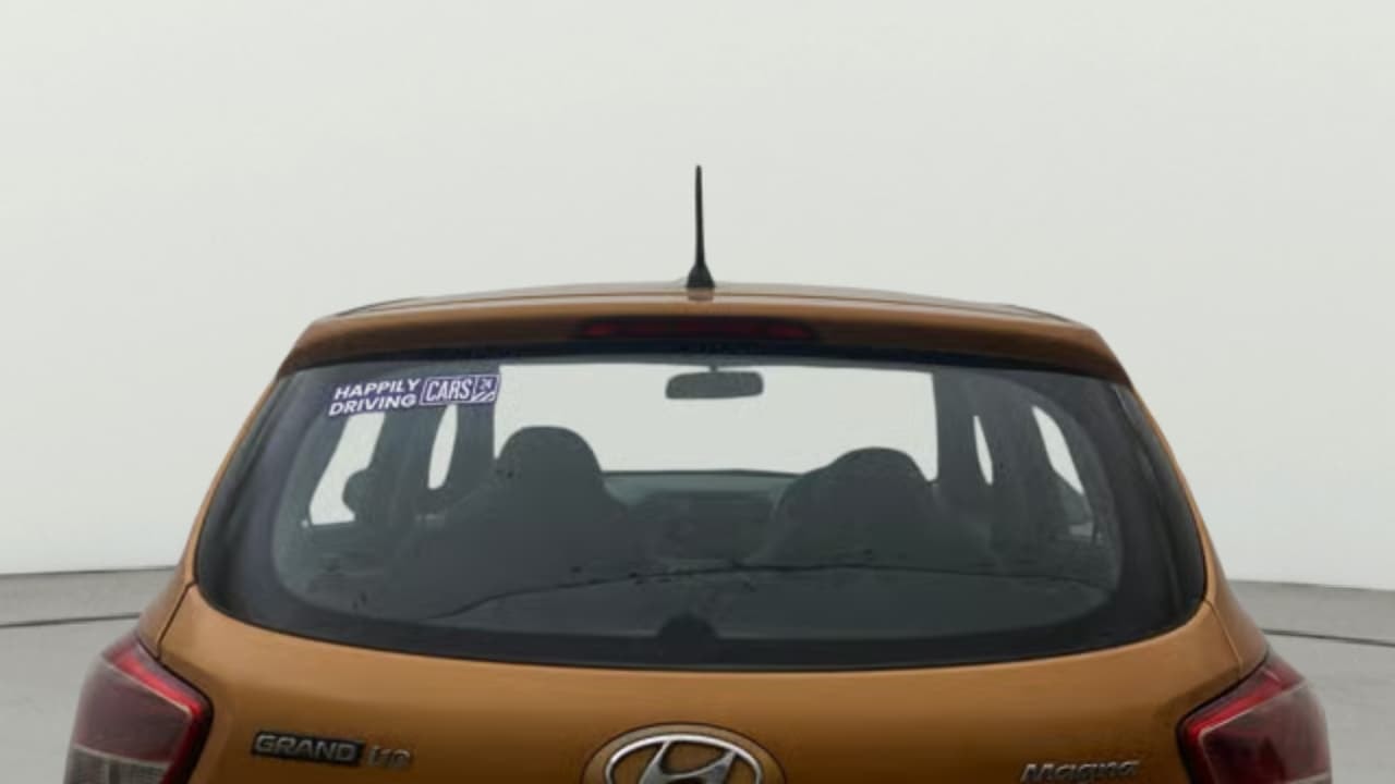 View 2014 Hyundai Grand i10 1.1 Magna Diesel Image 4 Used 2014 Hyundai Grand i10 1.1 Magna Diesel Image 4