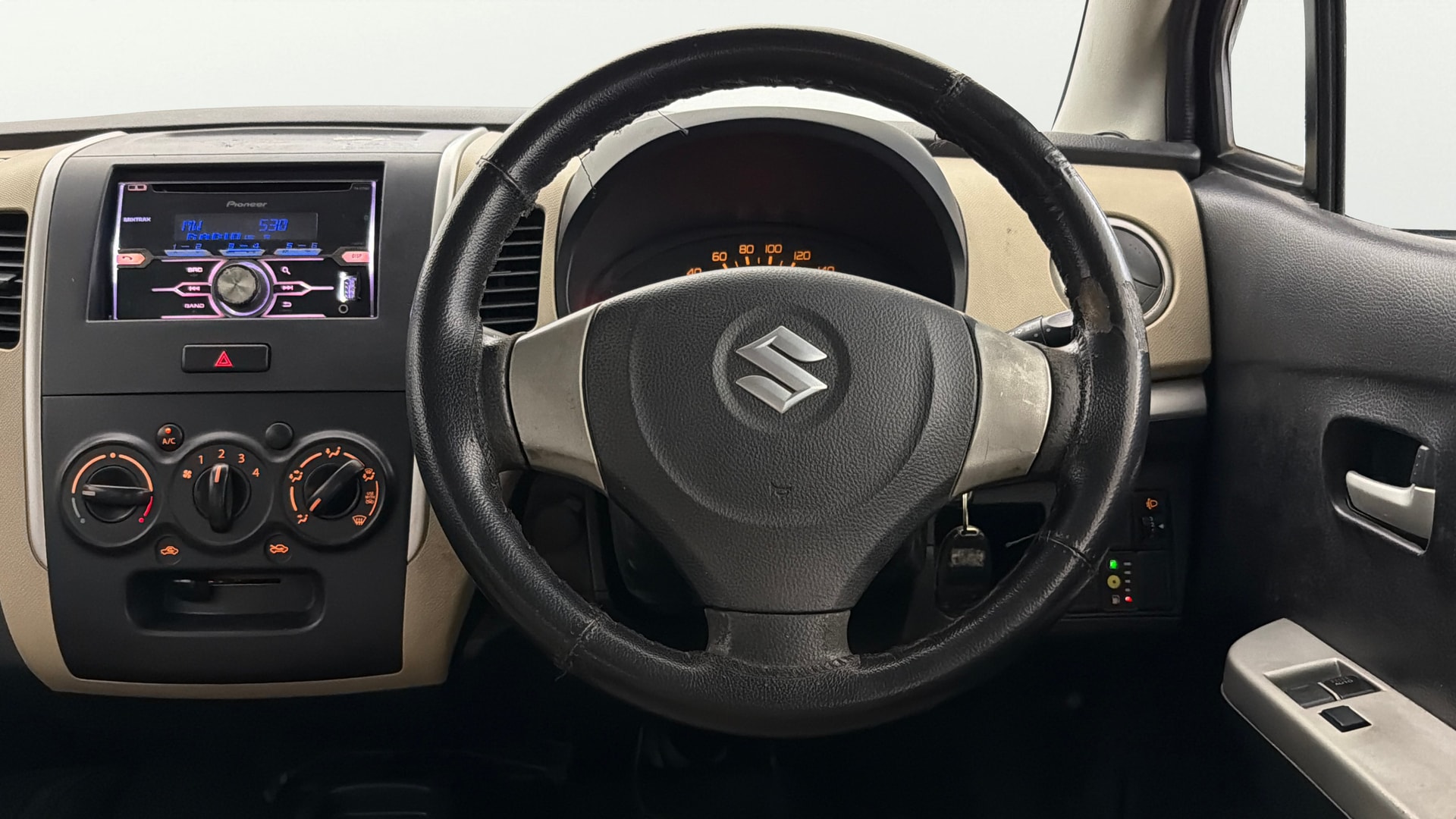 View 2017 Maruti Suzuki 1000 Base Variant Image 20 Used 2017 Maruti Suzuki 1000 Base Variant Image 20