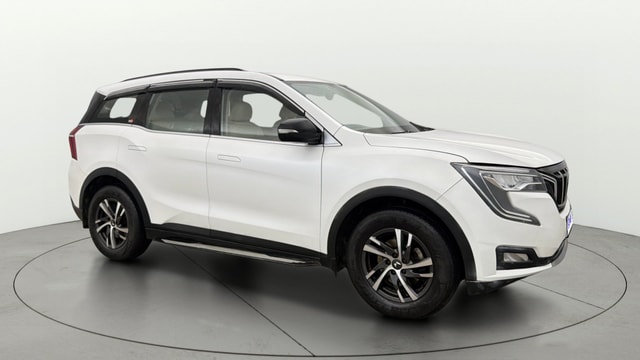 View Mahindra XUV700 Image 22 Used Mahindra XUV700 Image 22