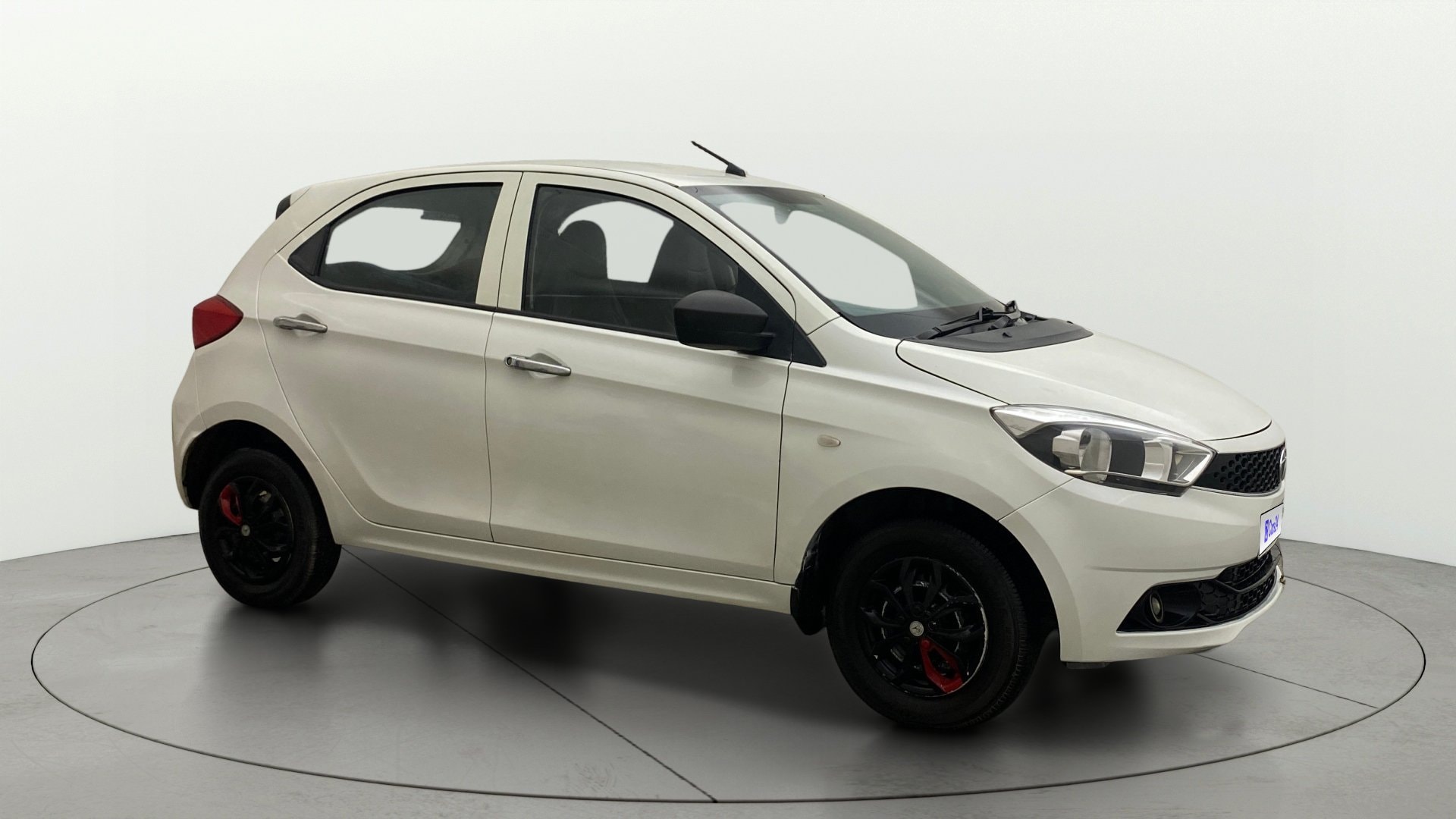 View 2019 Tata Tigor XE Diesel Image 35 Used 2019 Tata Tigor XE Diesel Image 35