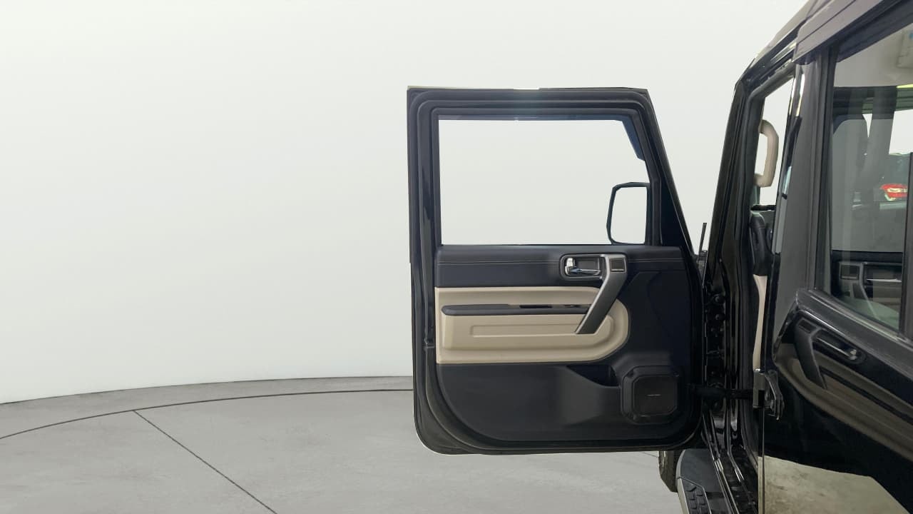 View 2025 Mahindra Thar Roxx AX7L Diesel 2WD AT Image 30 Used 2025 Mahindra Thar Roxx AX7L Diesel 2WD AT Image 30