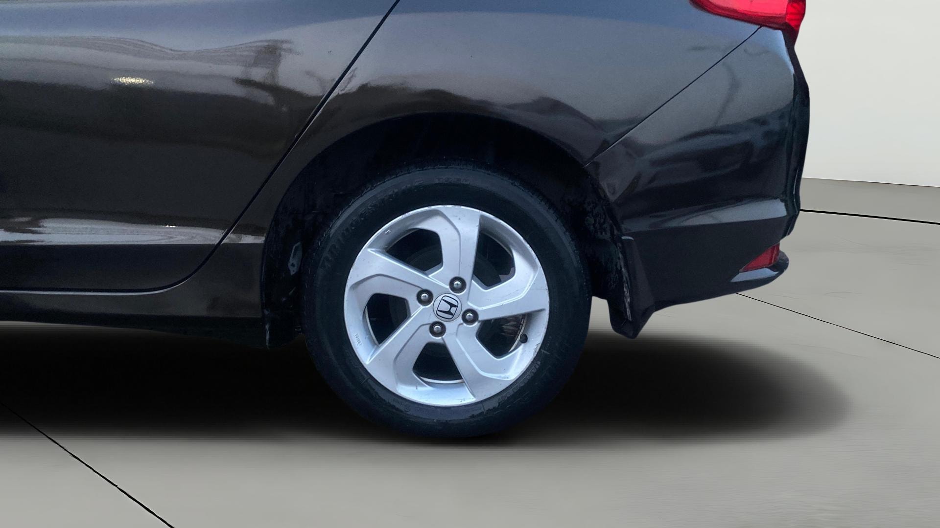 View 2014 Honda City ZX MT Diesel Anniversary Edition Image 8 Used 2014 Honda City ZX MT Diesel Anniversary Edition Image 8