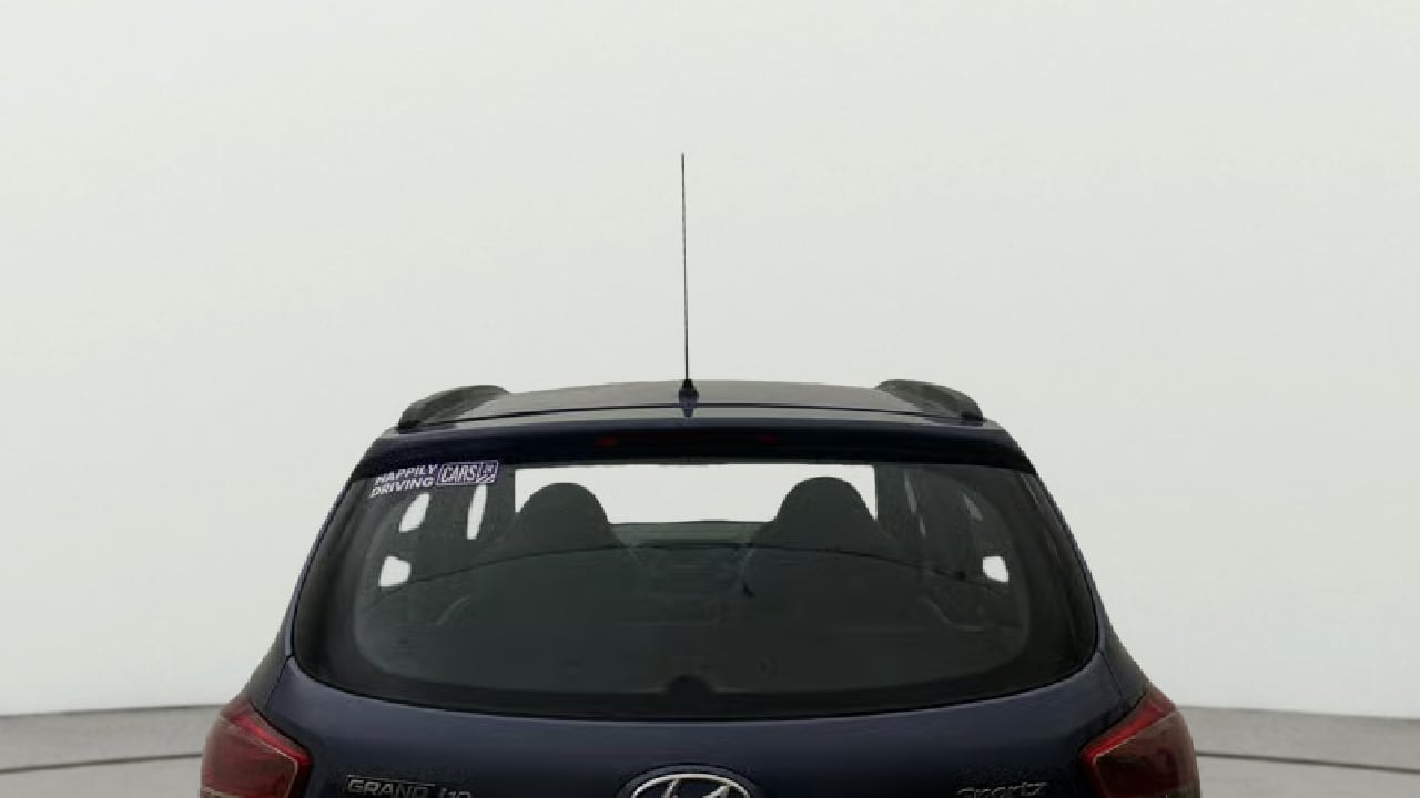 View 2016 Hyundai Grand i10 Sportz 1.2 Kappa Image 4 Used 2016 Hyundai Grand i10 Sportz 1.2 Kappa Image 4