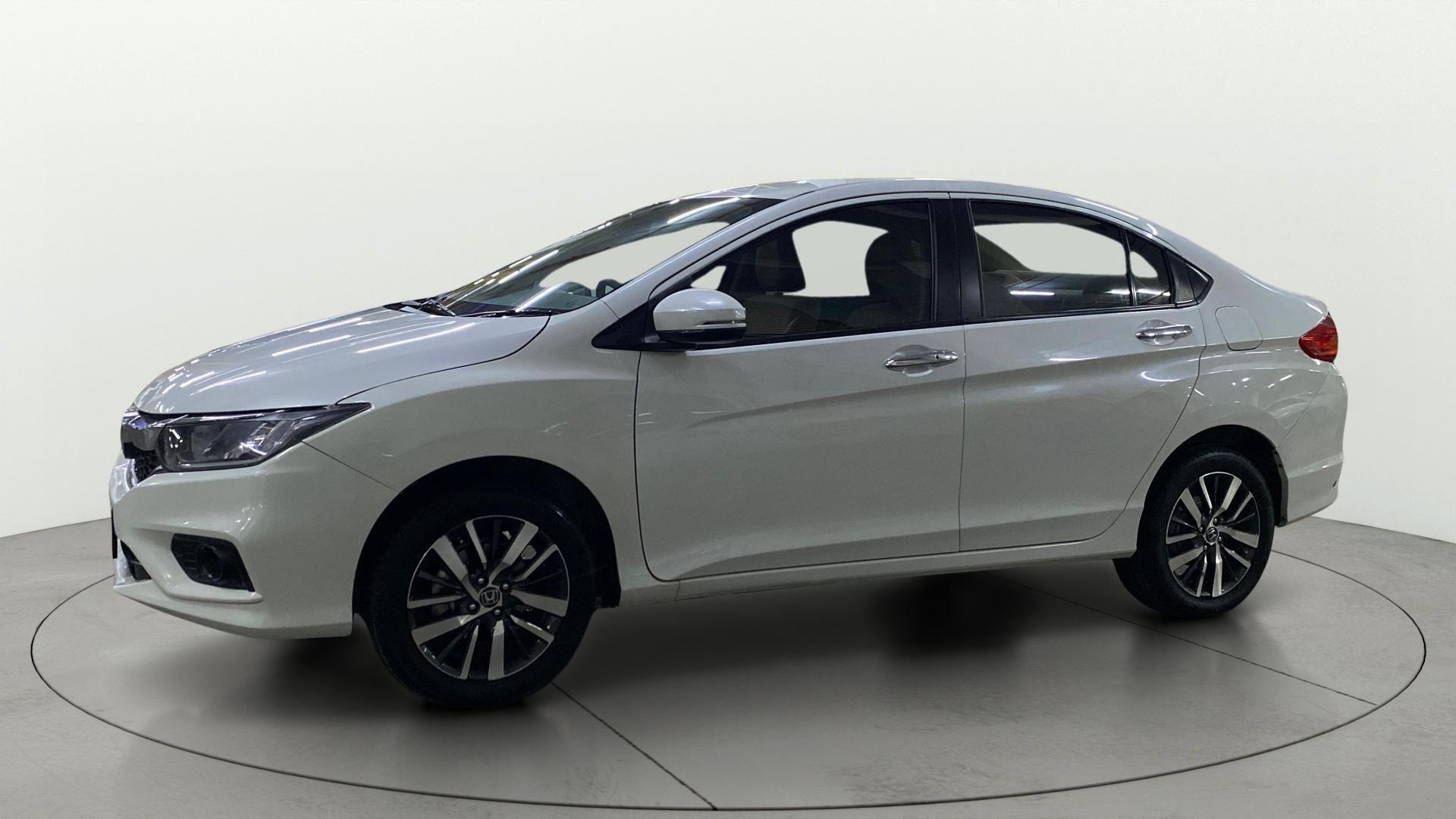 View 2022 Honda City ZX MT Diesel Anniversary Edition Image 22 Used 2022 Honda City ZX MT Diesel Anniversary Edition Image 22