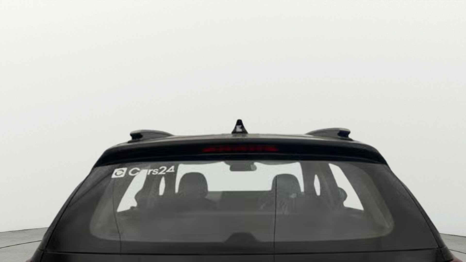 View 2023 Kia Sonet HTK Plus iMT Petrol Image 3 Used 2023 Kia Sonet HTK Plus iMT Petrol Image 3