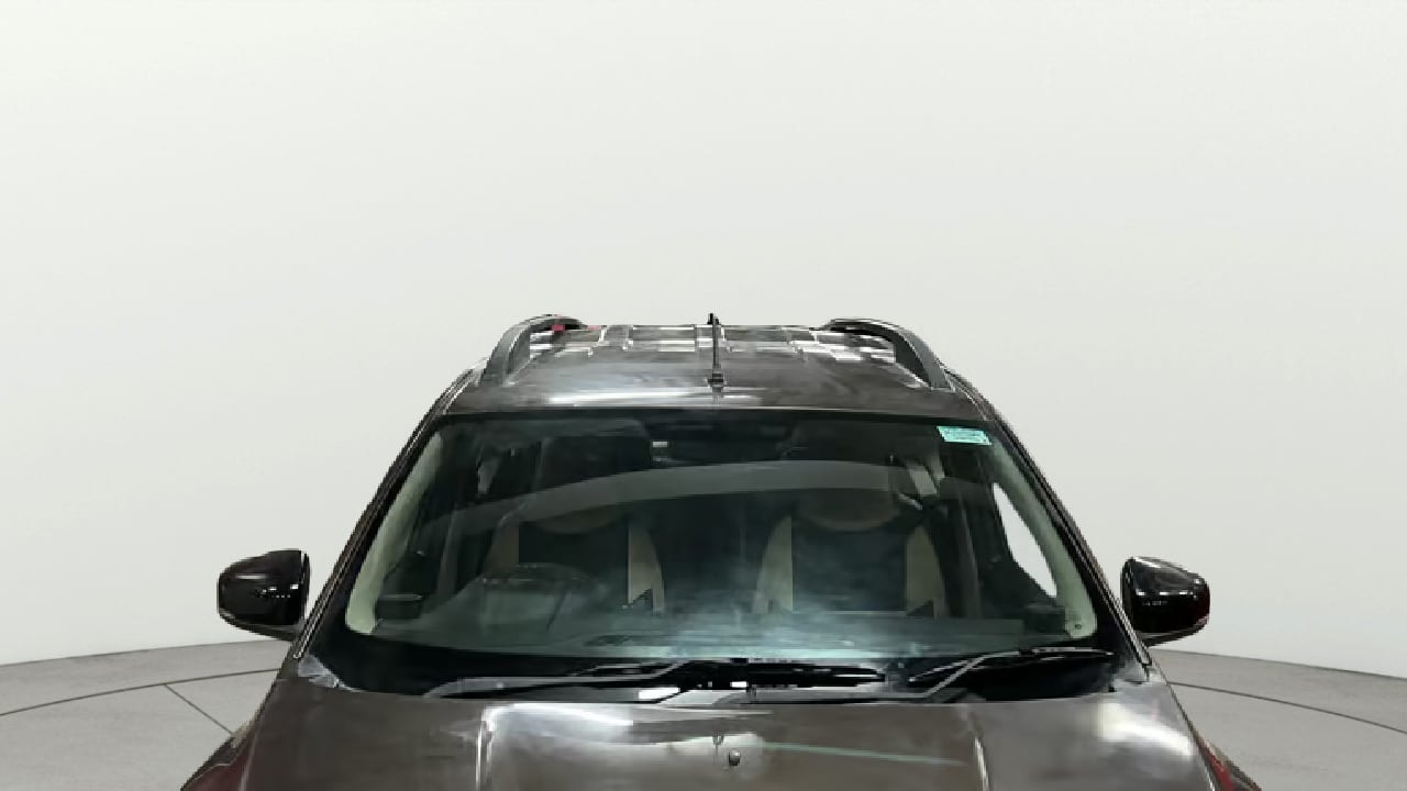 View 2024 Renault Triber RXT Image 31 Used 2024 Renault Triber RXT Image 31