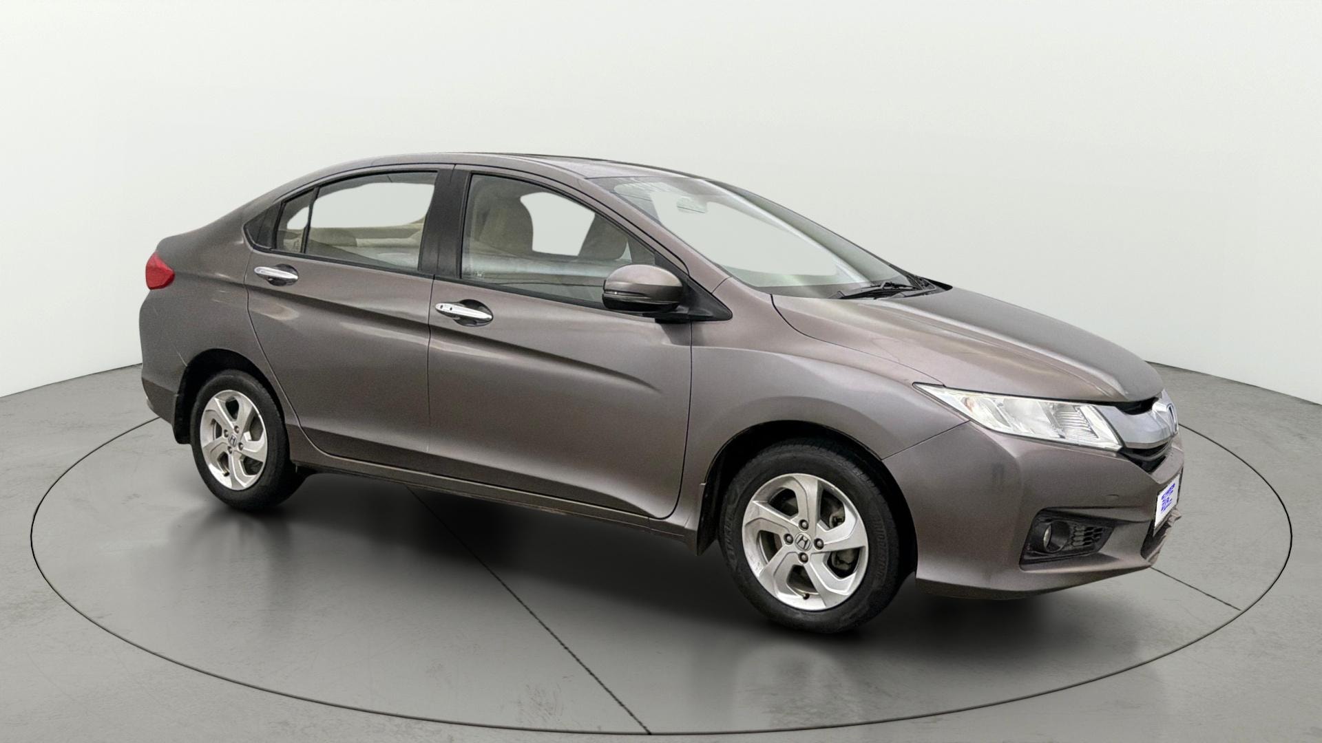 View 2017 Honda City ZX MT Diesel Anniversary Edition Image 39 Used 2017 Honda City ZX MT Diesel Anniversary Edition Image 39