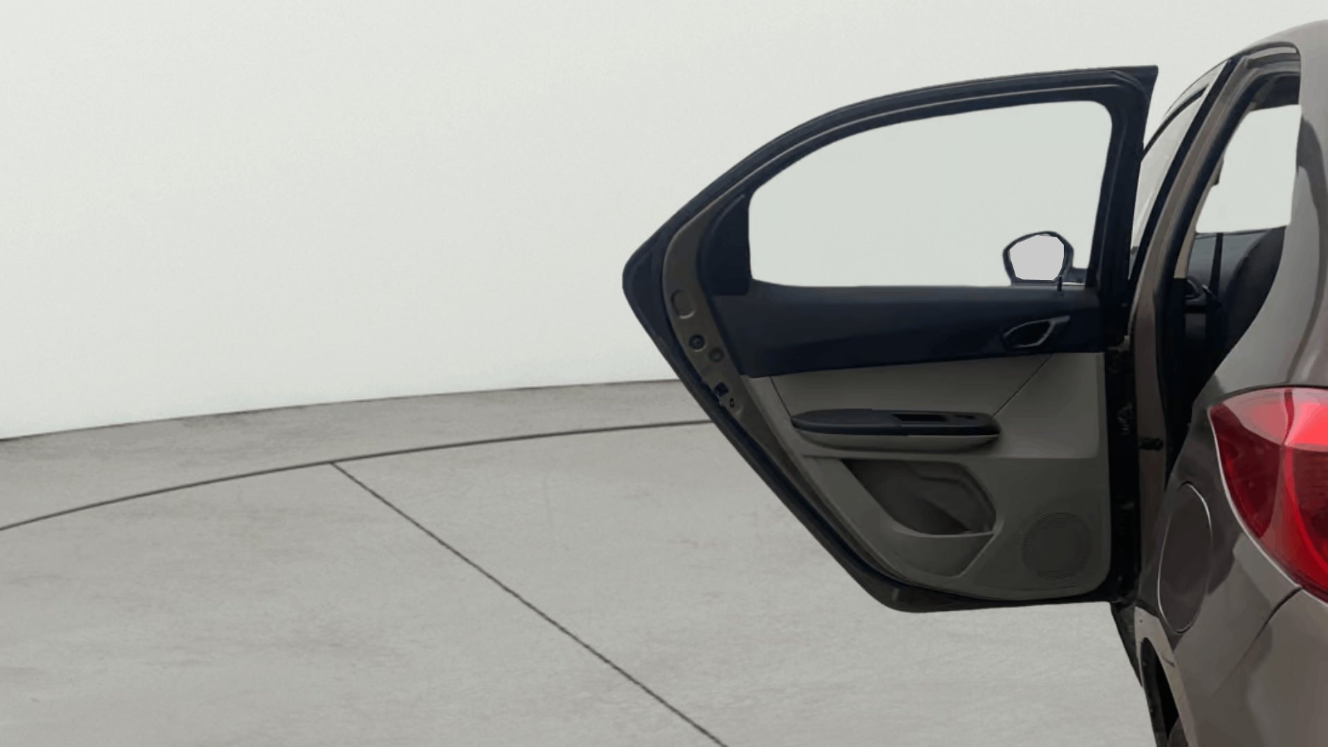 View 2020 Tata Tiago Revotorq XB Image 22 Used 2020 Tata Tiago Revotorq XB Image 22
