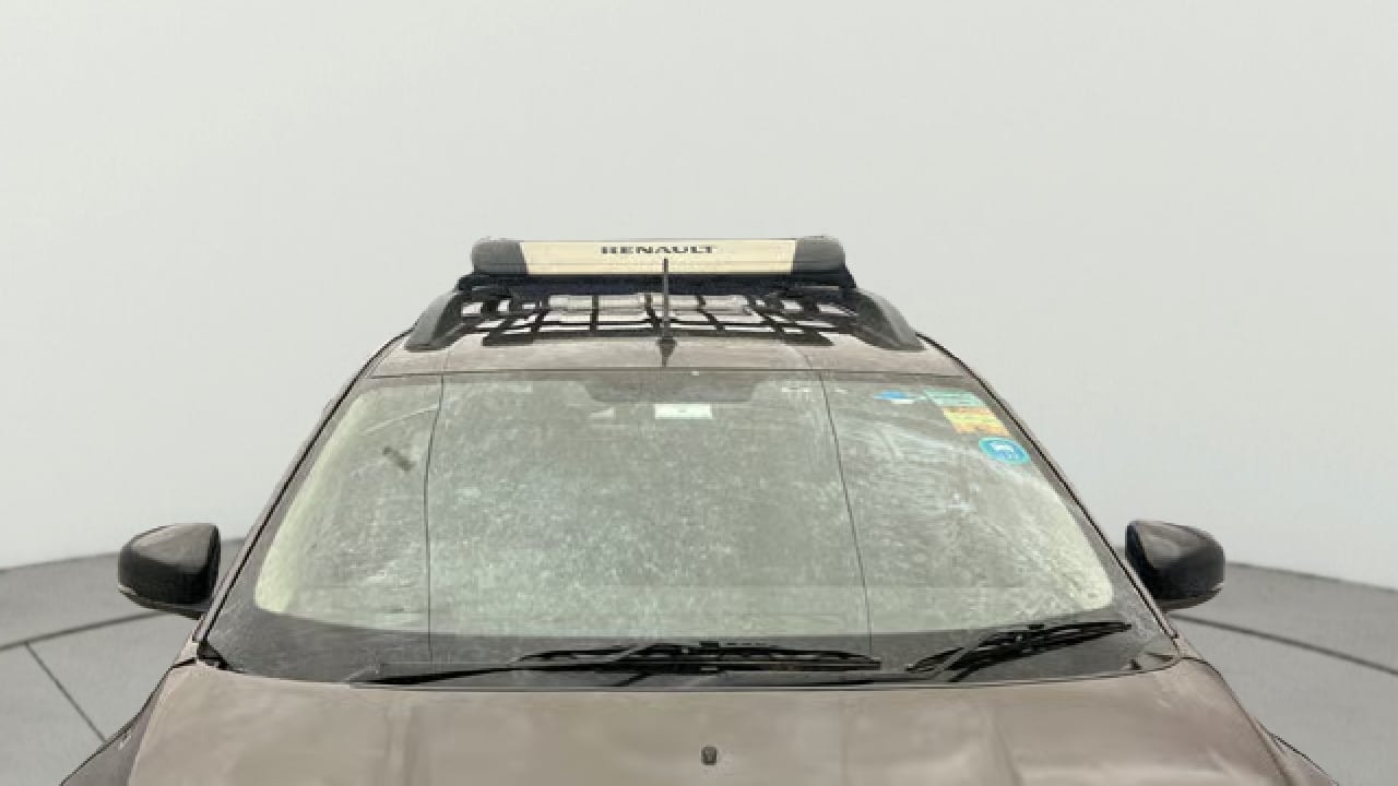 View 2022 Renault Triber RXZ AMT Image 37 Used 2022 Renault Triber RXZ AMT Image 37