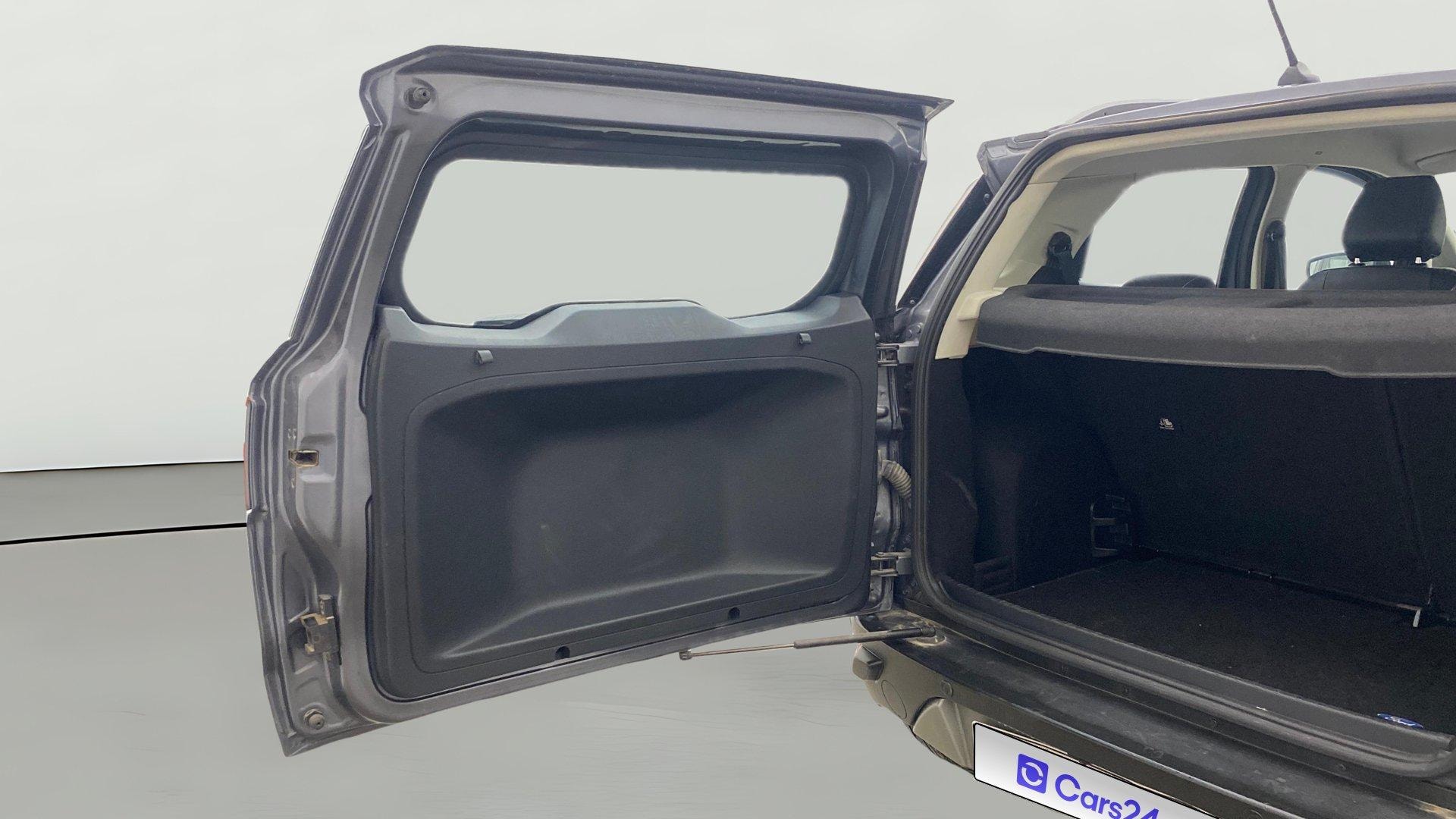 View 2019 Ford EcoSport 1.5 TDCi Diesel Ambiente BS IV Image 16 Used 2019 Ford EcoSport 1.5 TDCi Diesel Ambiente BS IV Image 16