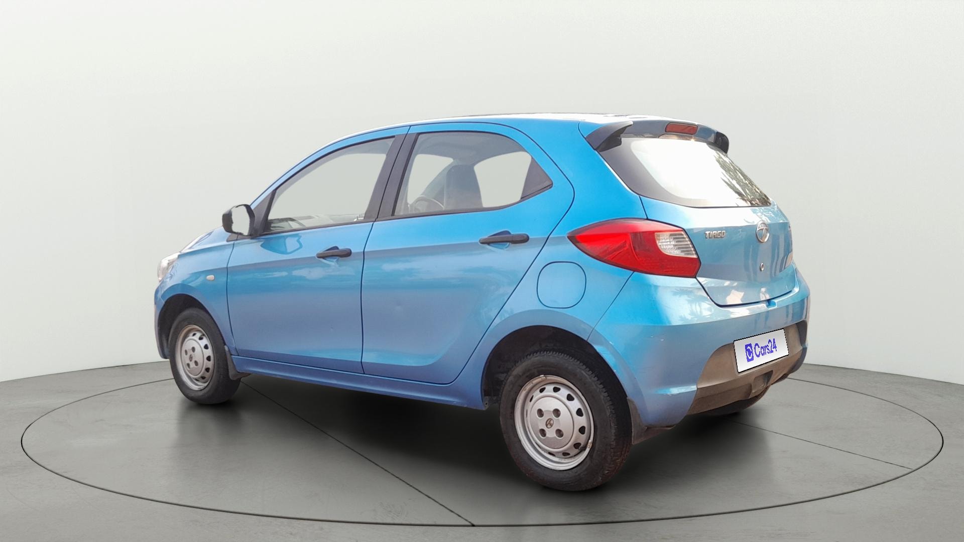 View 2016 Tata Tiago Revotorq XB Image 2 Used 2016 Tata Tiago Revotorq XB Image 2