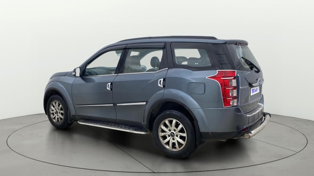 View Mahindra XUV500 Image 2 Used Mahindra XUV500 Image 2