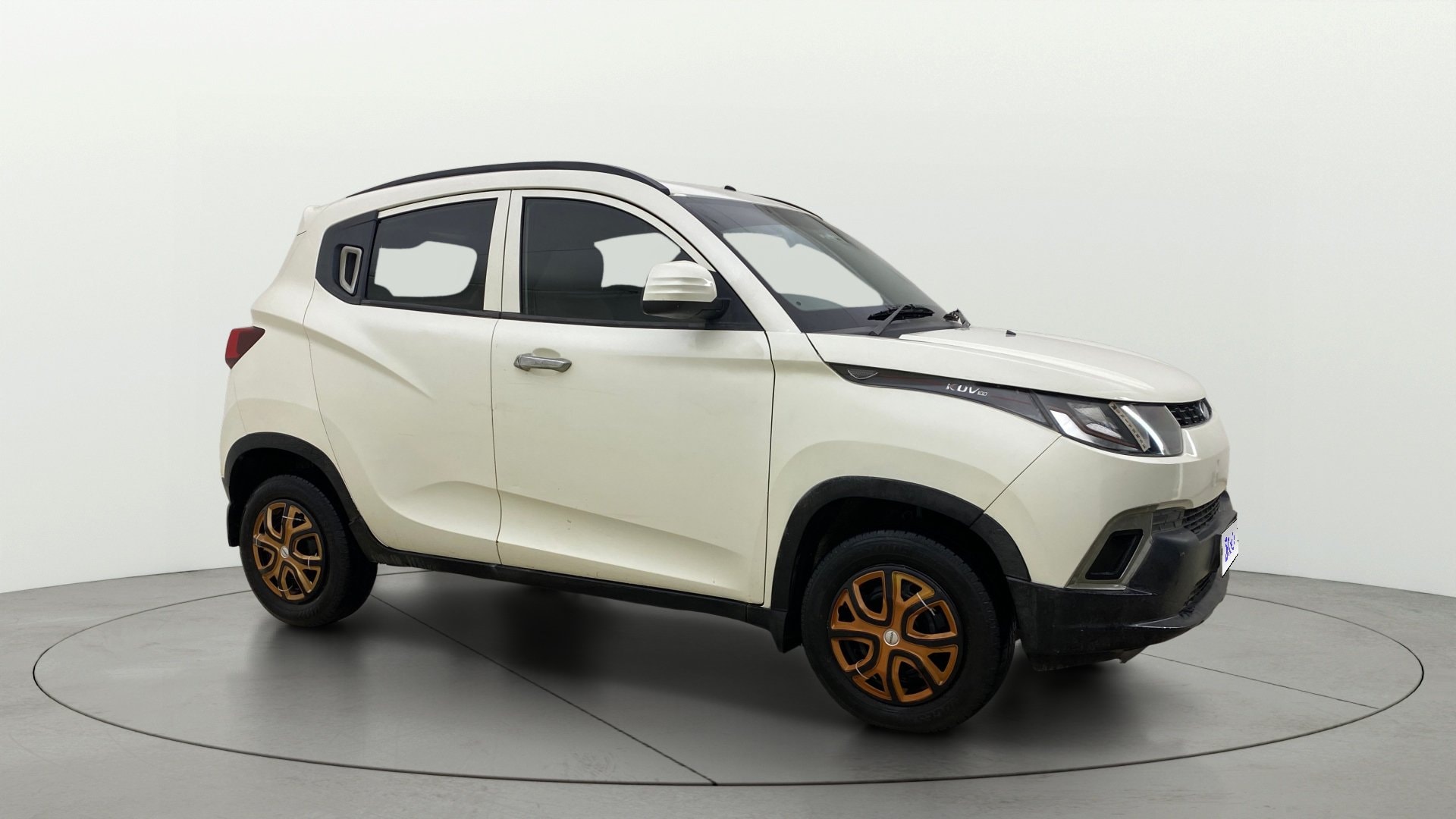 Used 2016 Mahindra KUV100 Used 2016 Mahindra KUV100