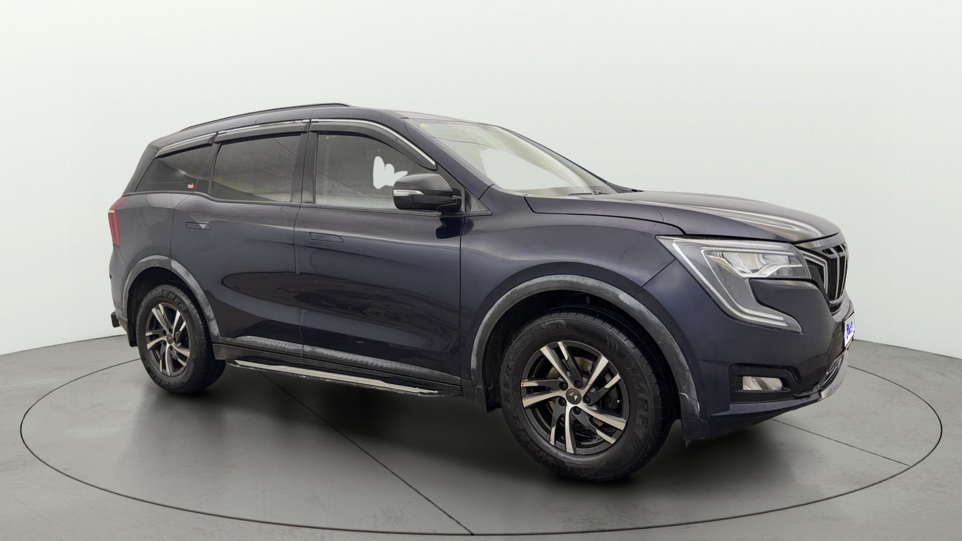 View 2022 Mahindra XUV700 MX Petrol 5 STR Image 37 Used 2022 Mahindra XUV700 MX Petrol 5 STR Image 37