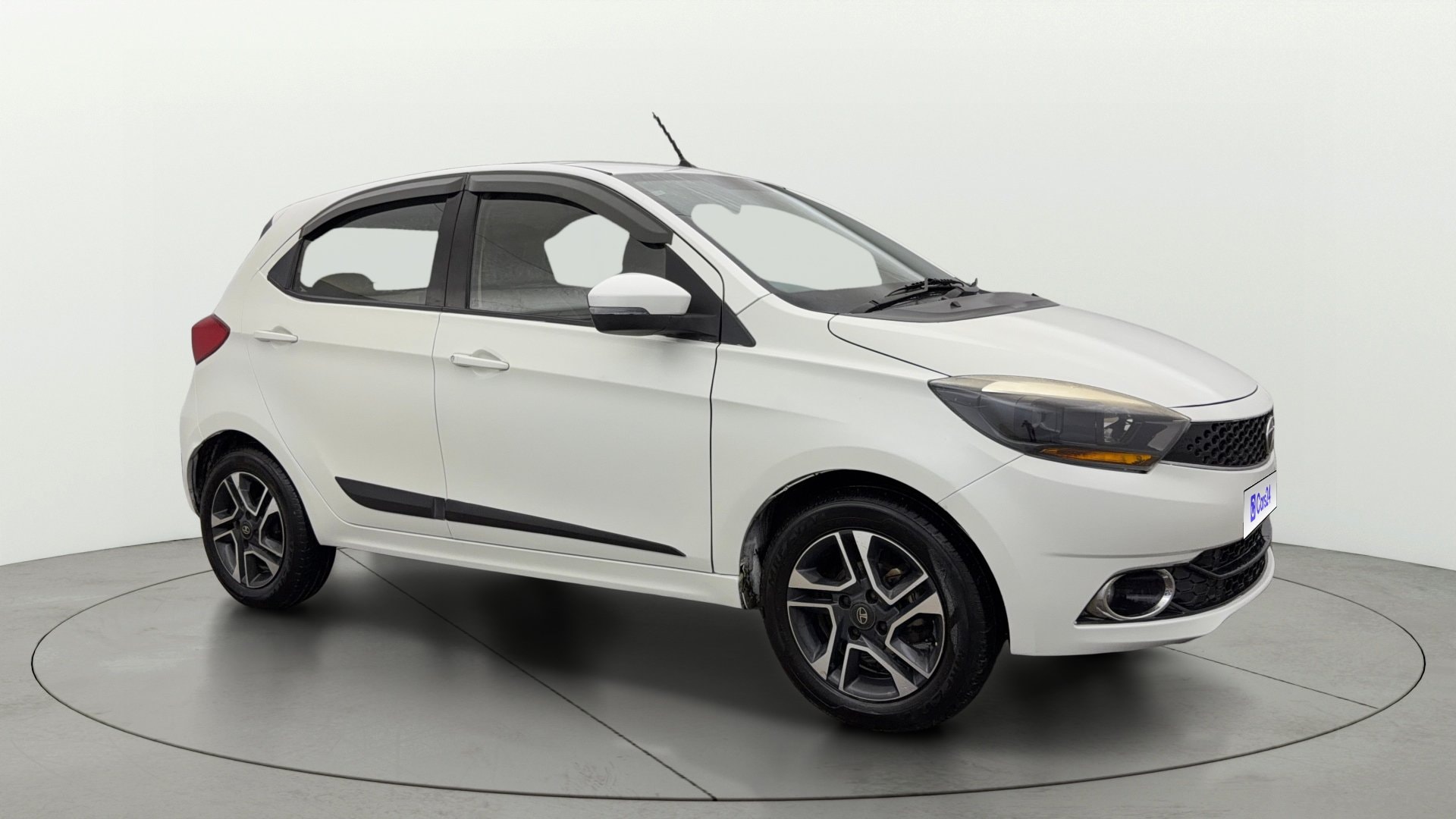 View 2019 Tata Tiago Revotorq XB Image 35 Used 2019 Tata Tiago Revotorq XB Image 35