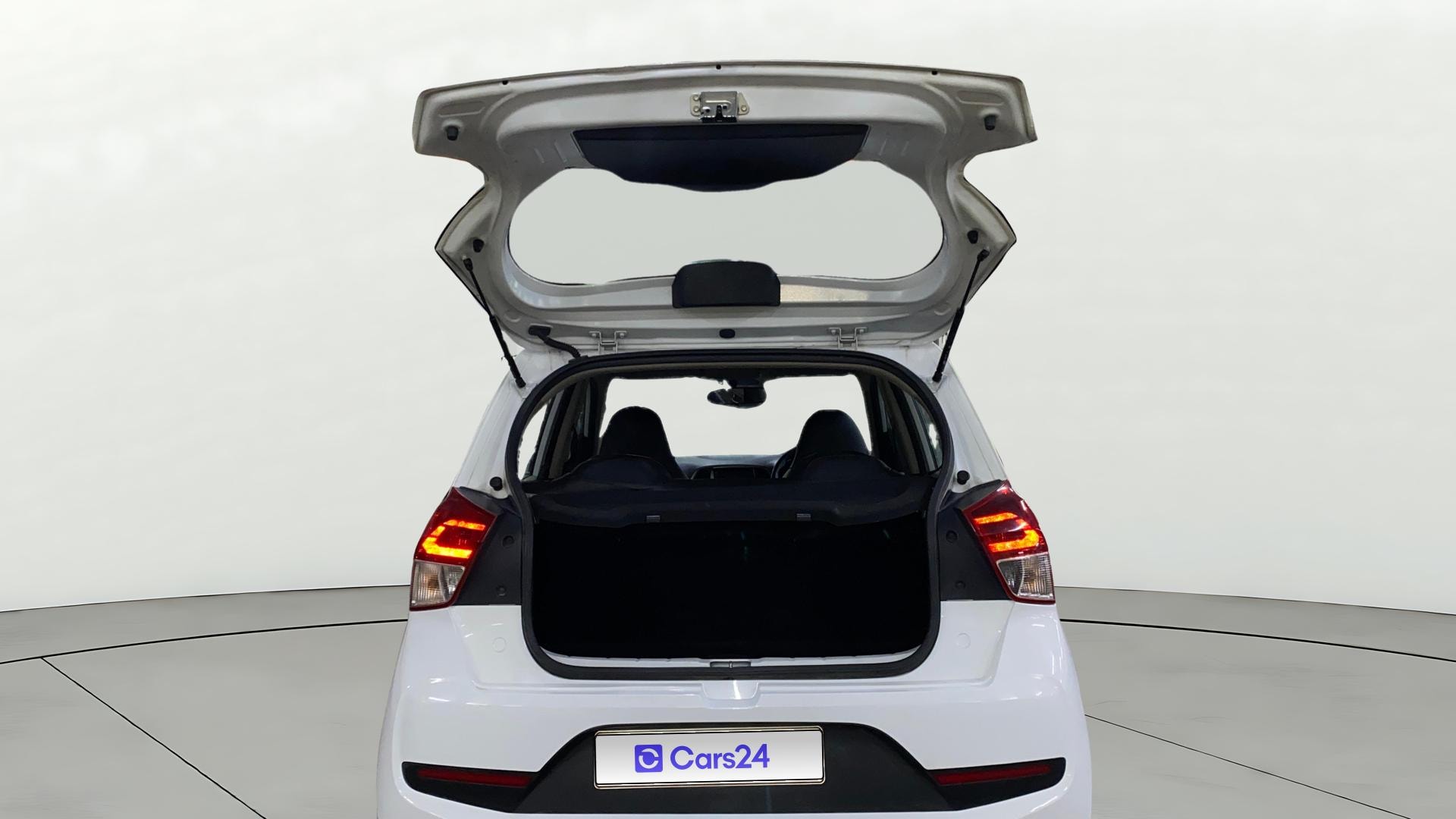 View 2019 Hyundai New Santro D-Lite Petrol Image 16 Used 2019 Hyundai New Santro D-Lite Petrol Image 16