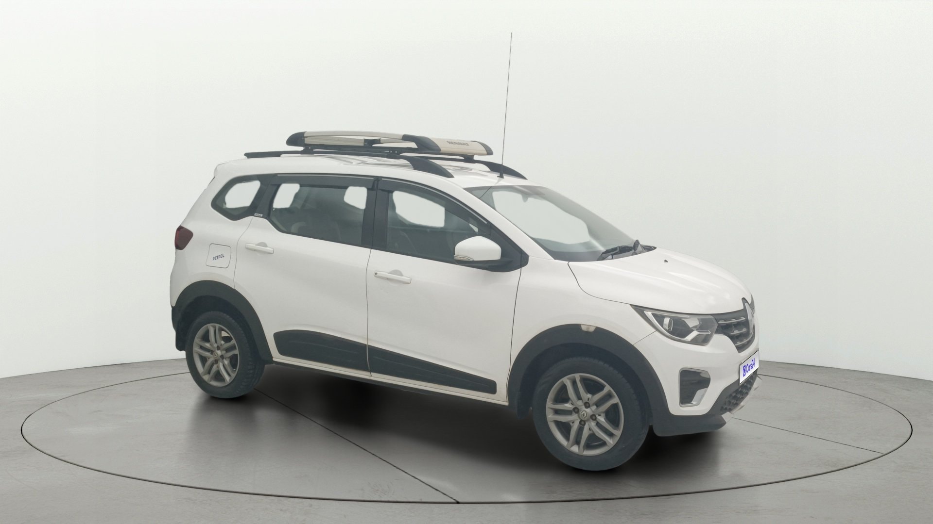 View 2020 Renault Triber RXZ AMT Image 14 Used 2020 Renault Triber RXZ AMT Image 14