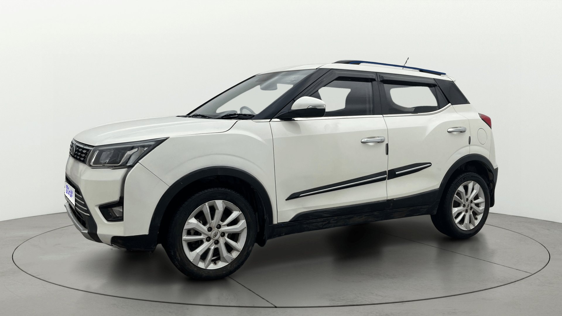 View 2022 Mahindra XUV300 W4 Petrol BS IV Image 22 Used 2022 Mahindra XUV300 W4 Petrol BS IV Image 22