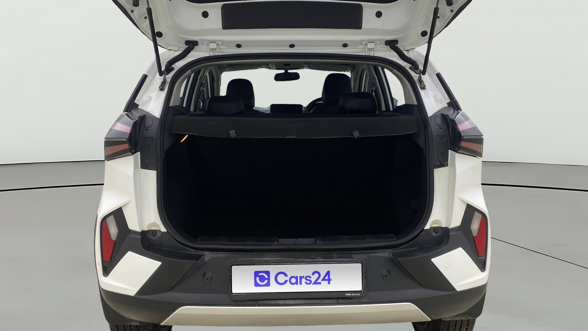 View 2025 Tata Nexon Revotron XE Image 39 Used 2025 Tata Nexon Revotron XE Image 39