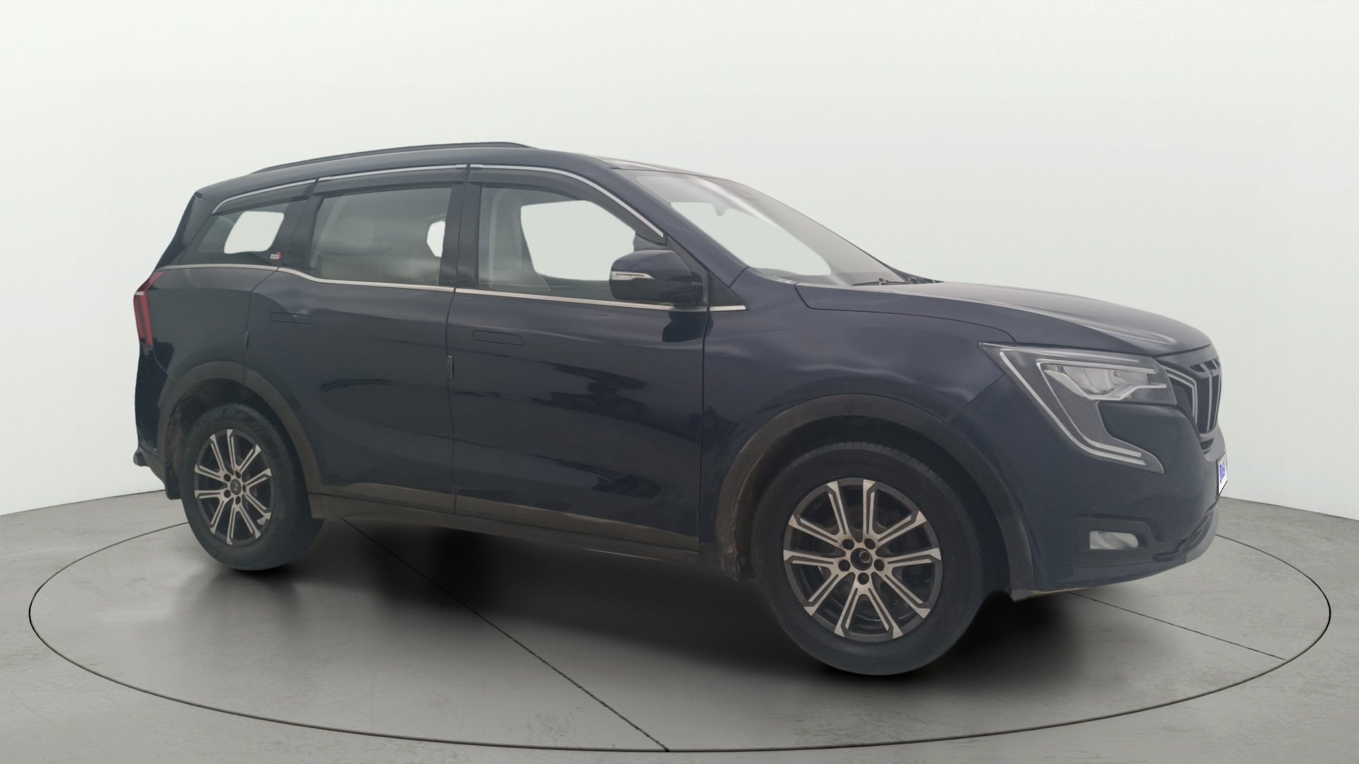 View 2022 Mahindra XUV700 MX Petrol 5 STR Image 38 Used 2022 Mahindra XUV700 MX Petrol 5 STR Image 38