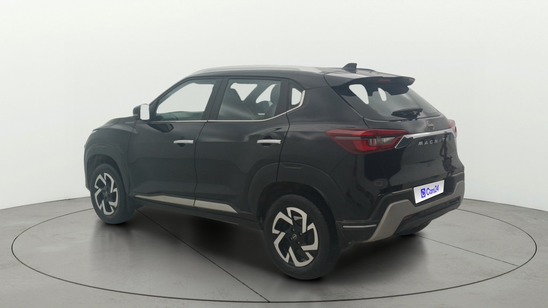 View 2023 Nissan Magnite XV Premium Image 2 Used 2023 Nissan Magnite XV Premium Image 2
