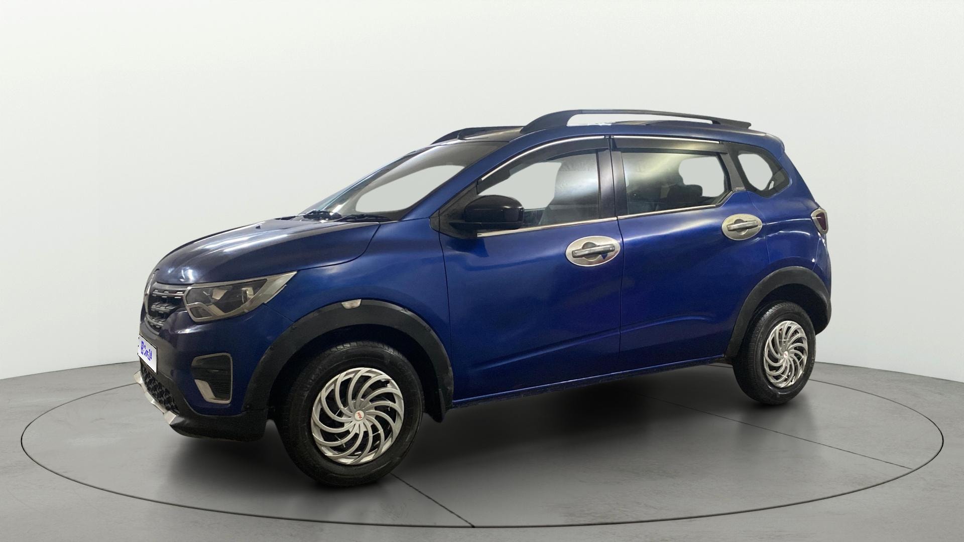 View 2019 Renault Triber RXZ Image 22 Used 2019 Renault Triber RXZ Image 22