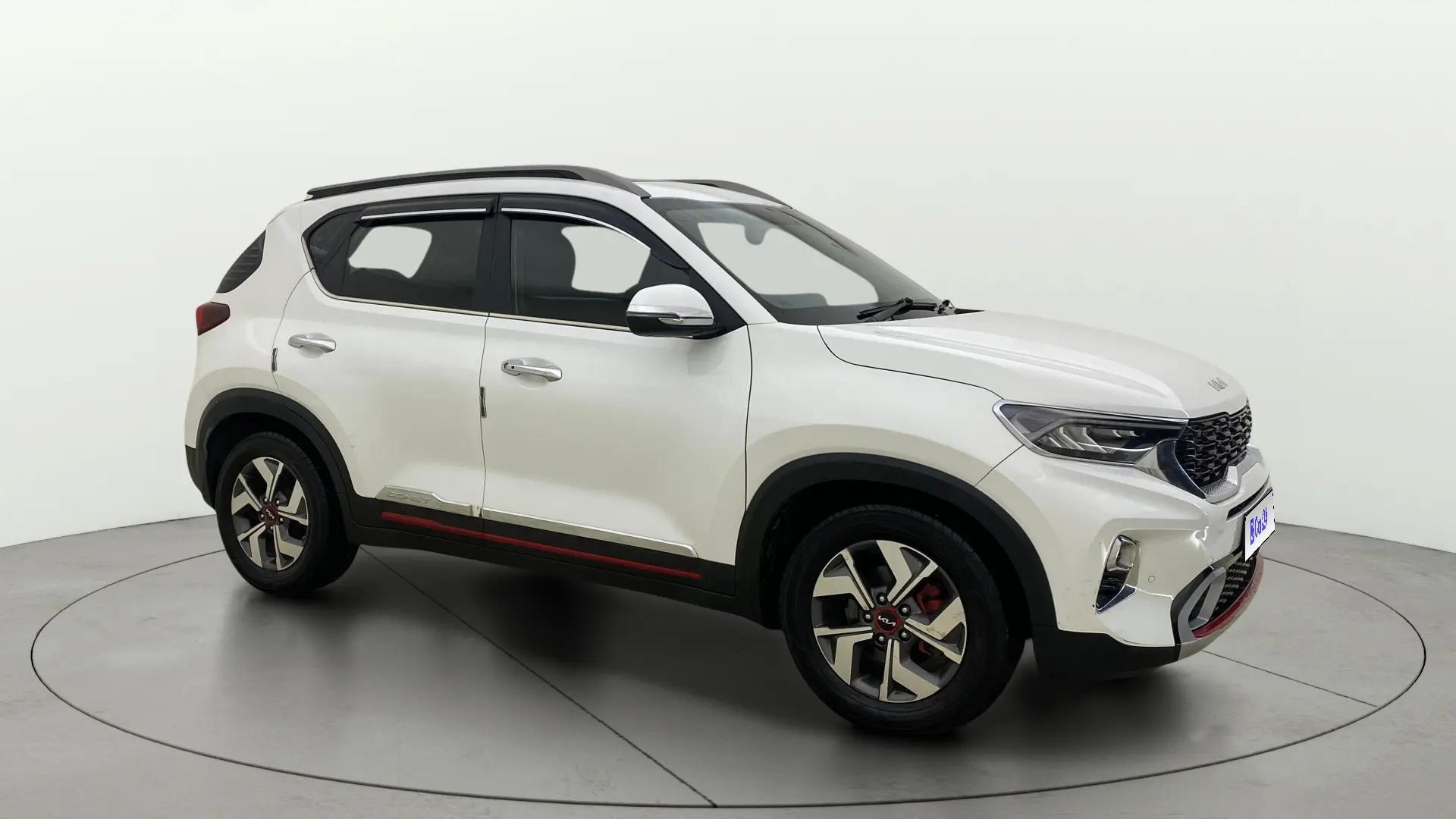 View 2022 Kia Sonet GTX Plus Diesel Image 14 Used 2022 Kia Sonet GTX Plus Diesel Image 14